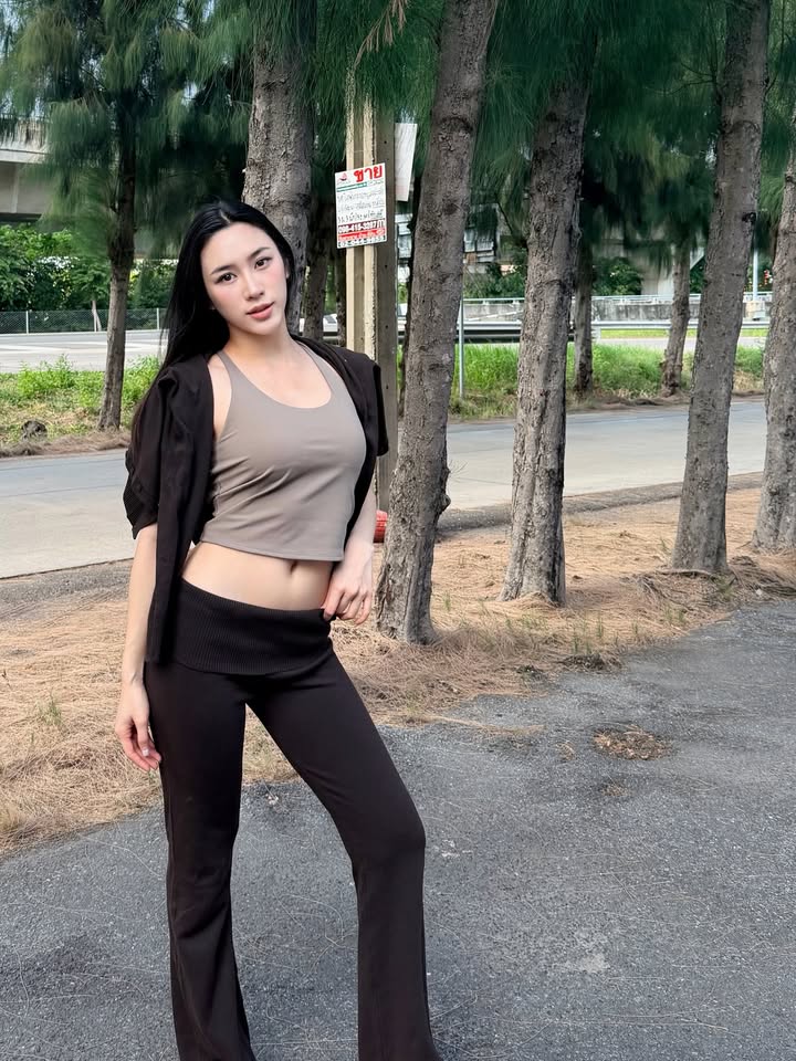 พลอย - รัญดภา มันตะลัมพะ