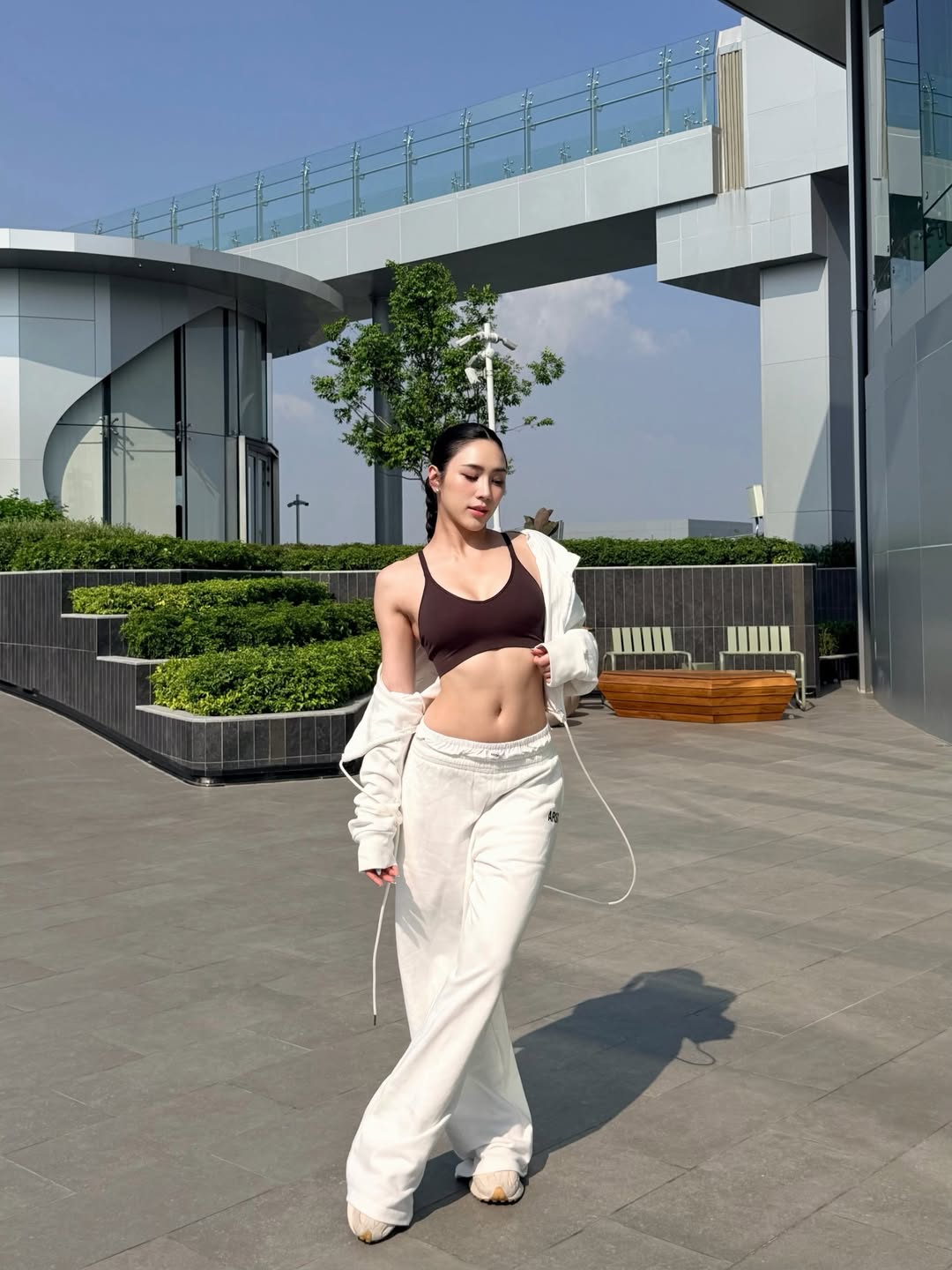 พลอย - รัญดภา มันตะลัมพะ