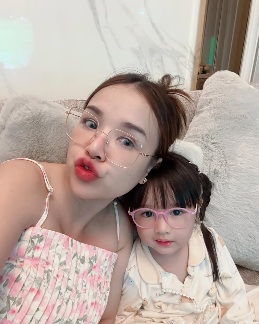 เจนนี่ - รัชนก สุวรรณเกตุ