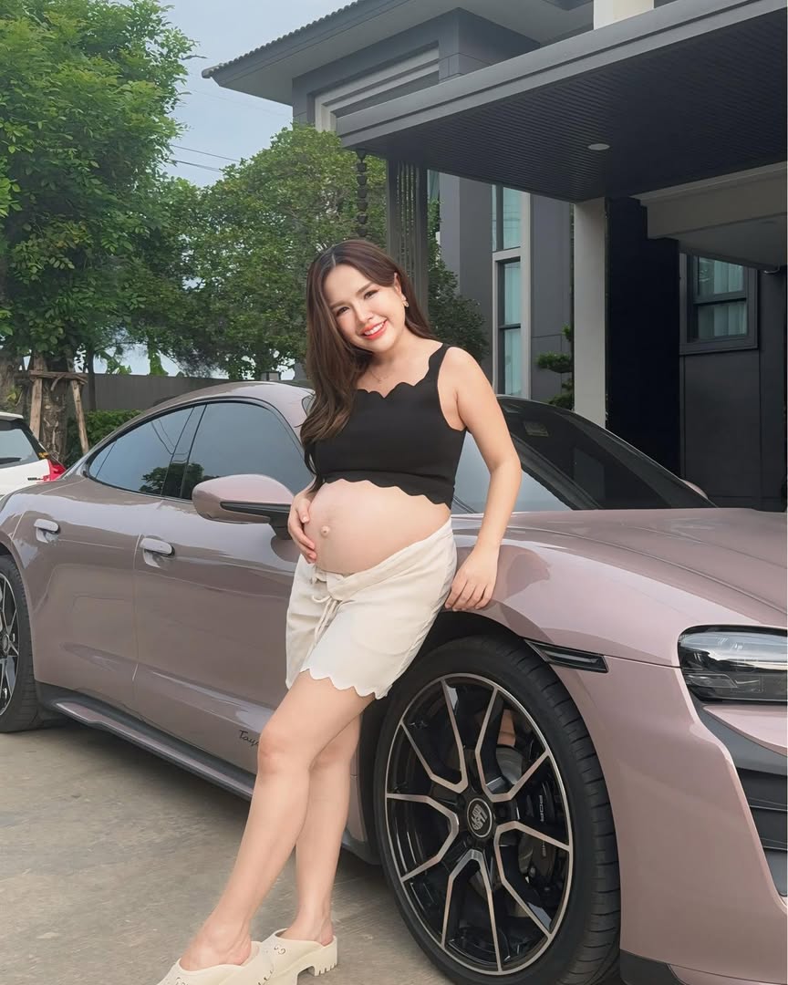 เจนนี่ - รัชนก สุวรรณเกตุ