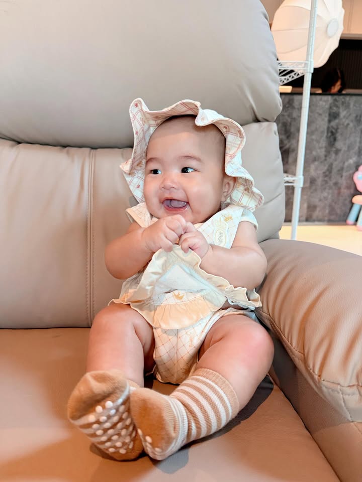 เจนนี่ - รัชนก สุวรรณเกตุ