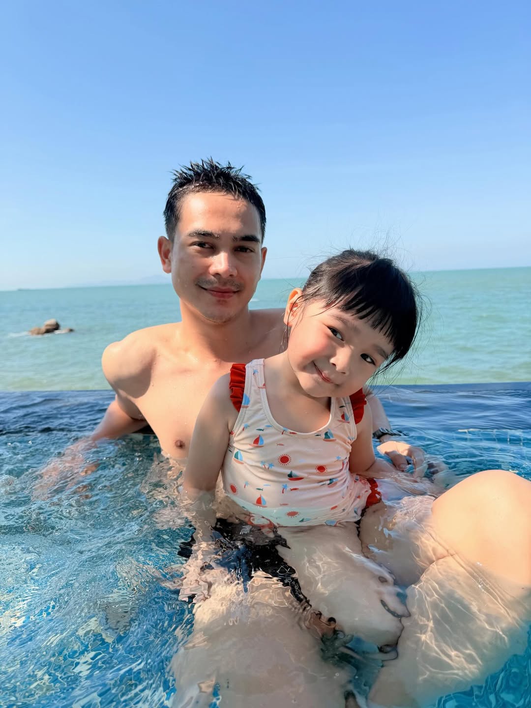 เจนนี่ - รัชนก สุวรรณเกตุ