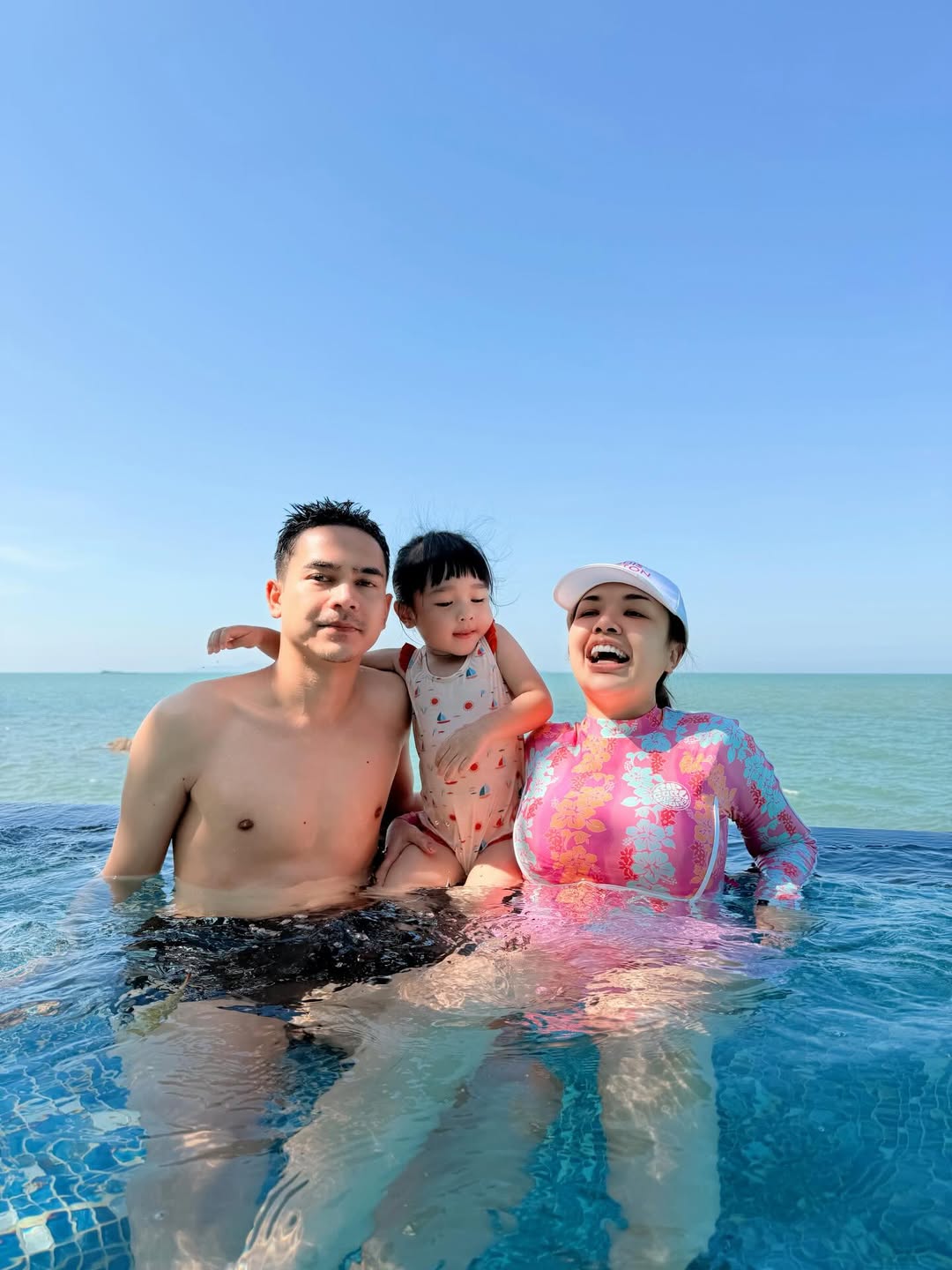 เจนนี่ - รัชนก สุวรรณเกตุ