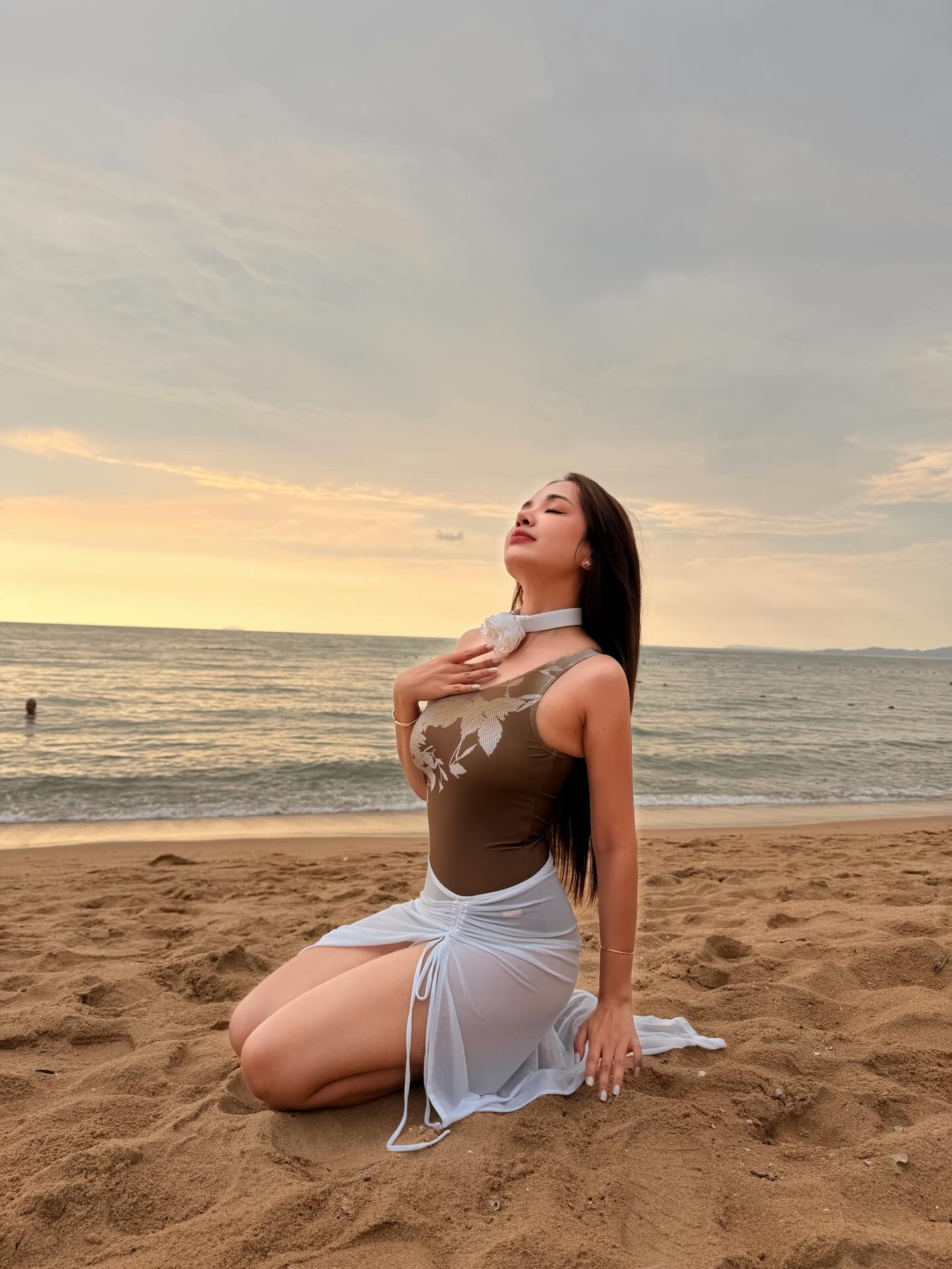 เจนนี่ - รัชนก สุวรรณเกตุ