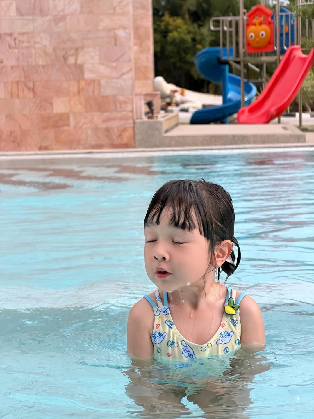 เจนนี่ - รัชนก สุวรรณเกตุ