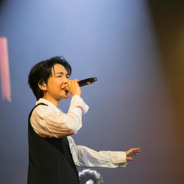 แพรว - คณิตกุล เนตรบุตร