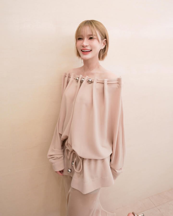 แพรว - คณิตกุล เนตรบุตร