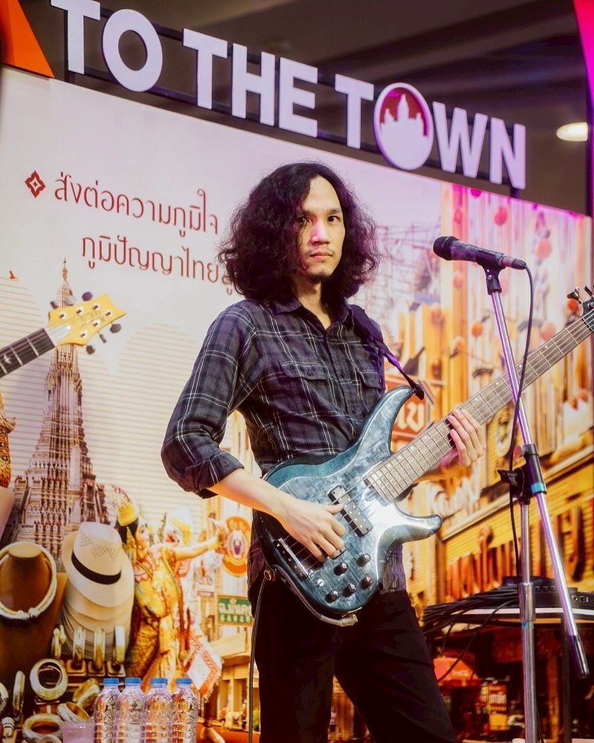 แพรว - คณิตกุล เนตรบุตร