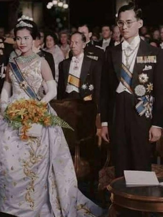 แพรว - คณิตกุล เนตรบุตร