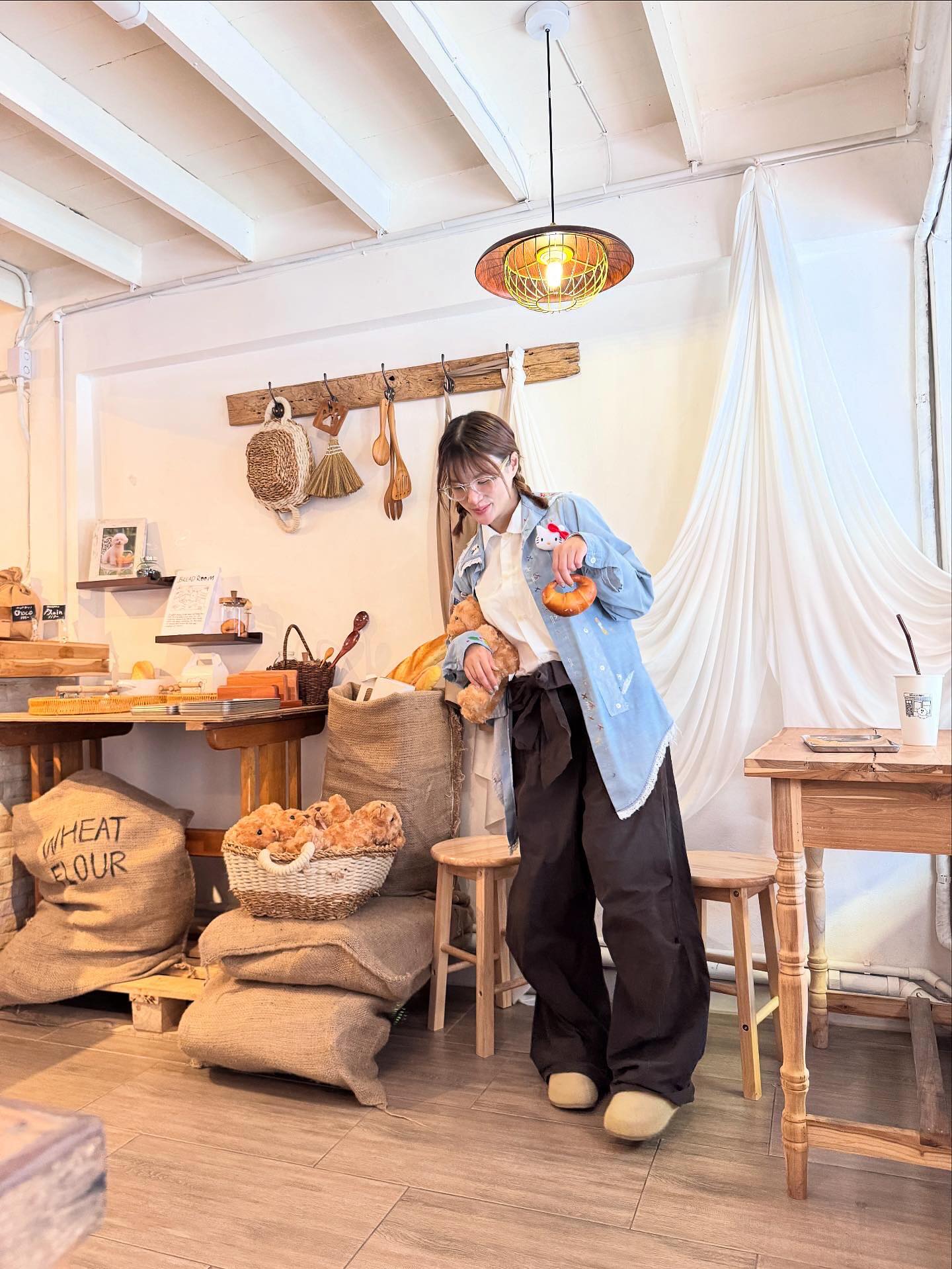 แพรว - คณิตกุล เนตรบุตร