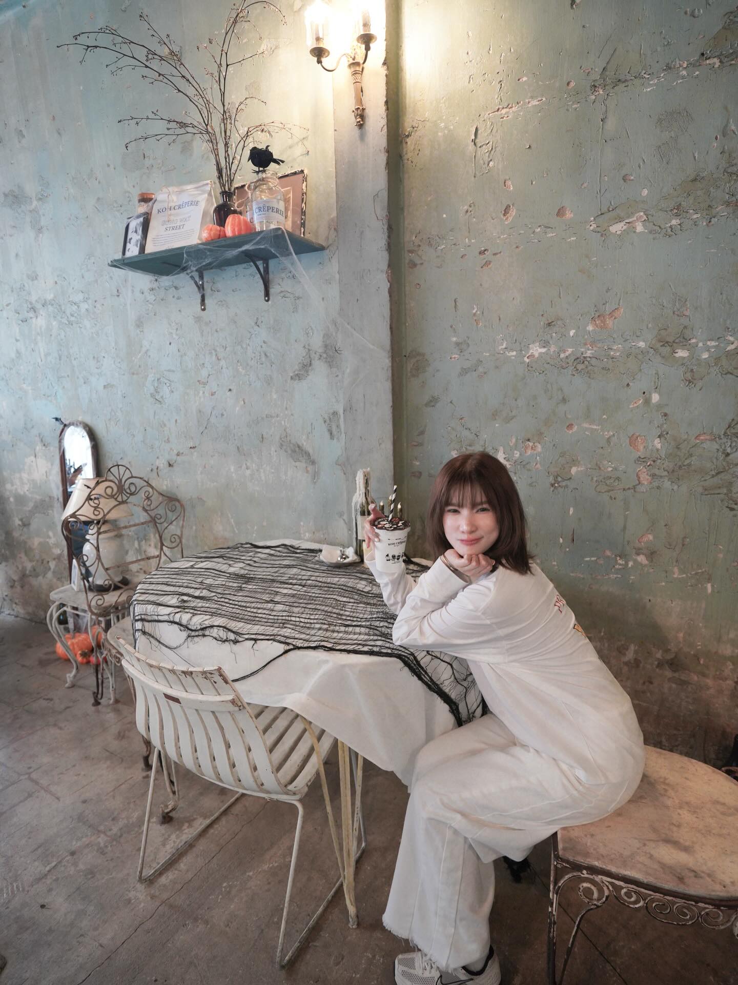 แพรว - คณิตกุล เนตรบุตร