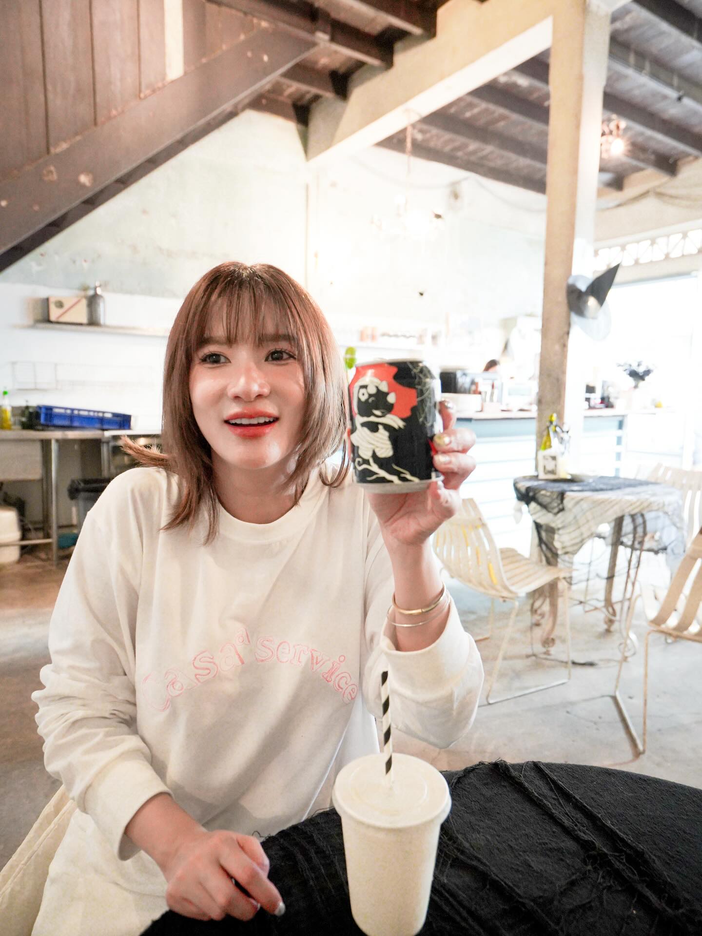 แพรว - คณิตกุล เนตรบุตร