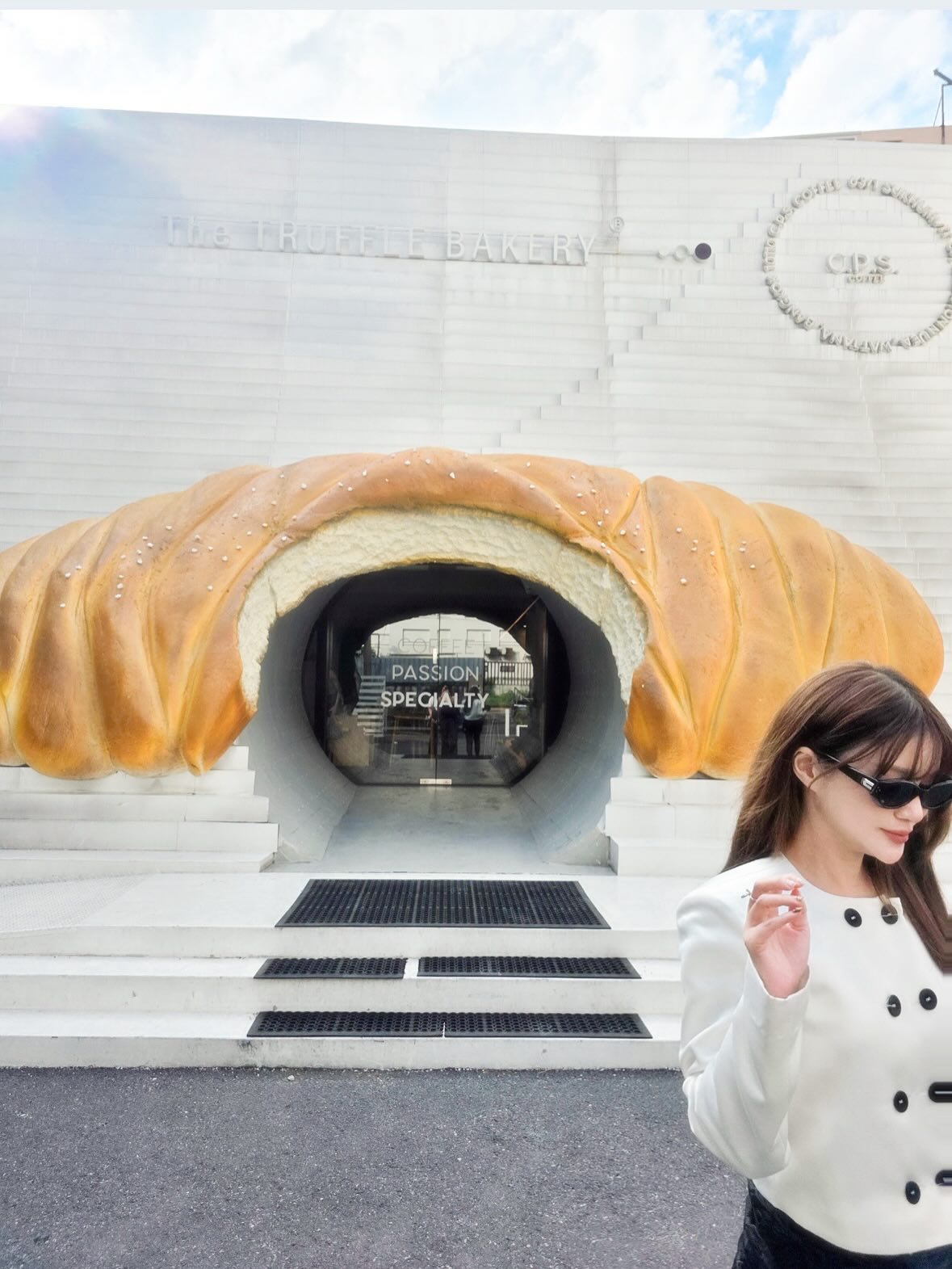 แพรว - คณิตกุล เนตรบุตร