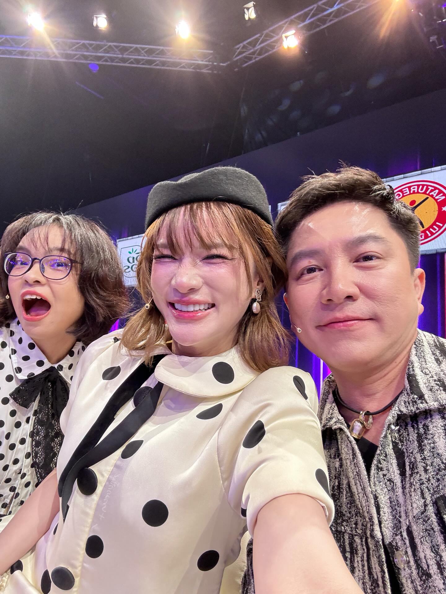 แพรว - คณิตกุล เนตรบุตร