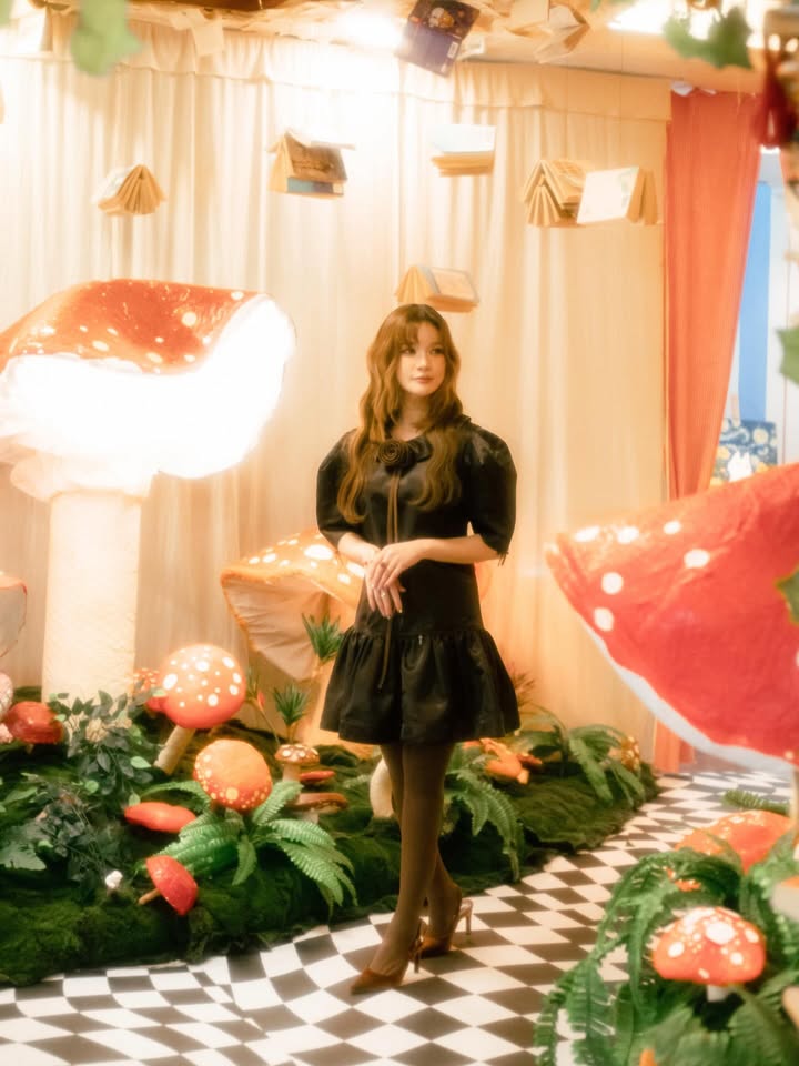 แพรว - คณิตกุล เนตรบุตร