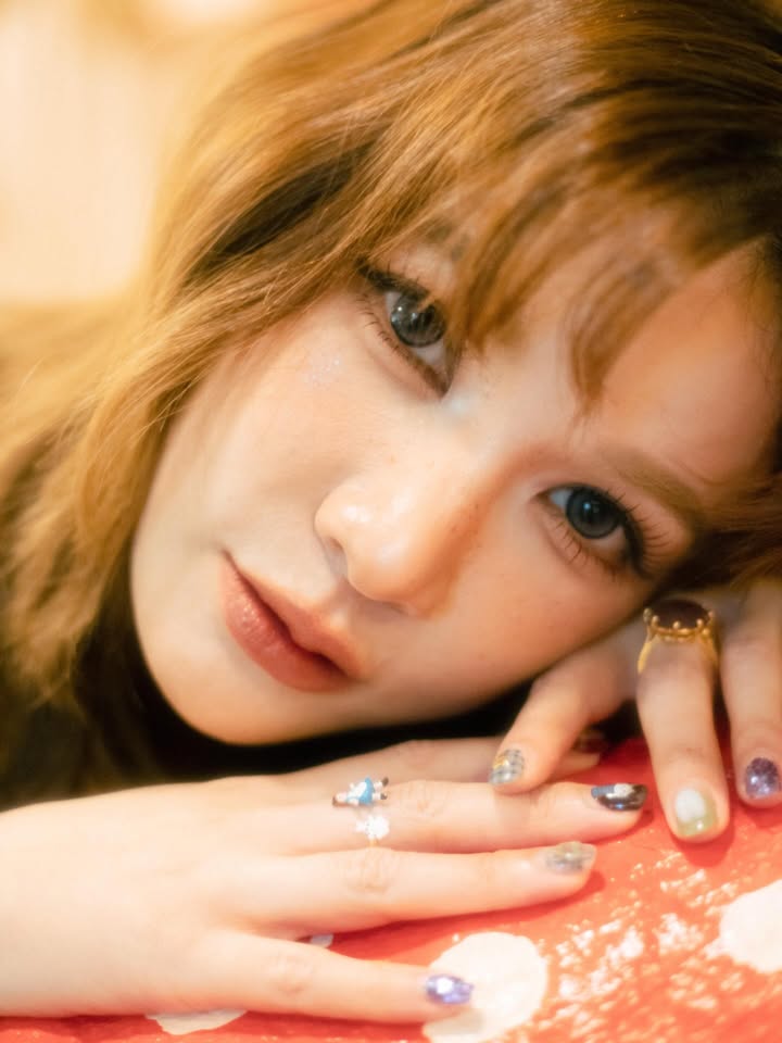 แพรว - คณิตกุล เนตรบุตร