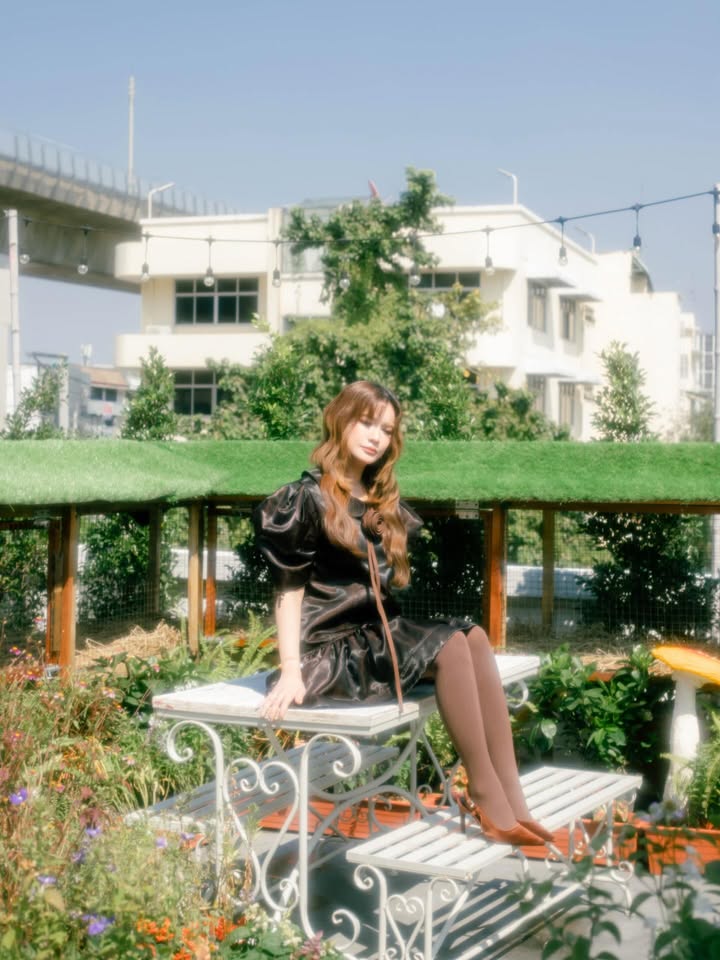 แพรว - คณิตกุล เนตรบุตร