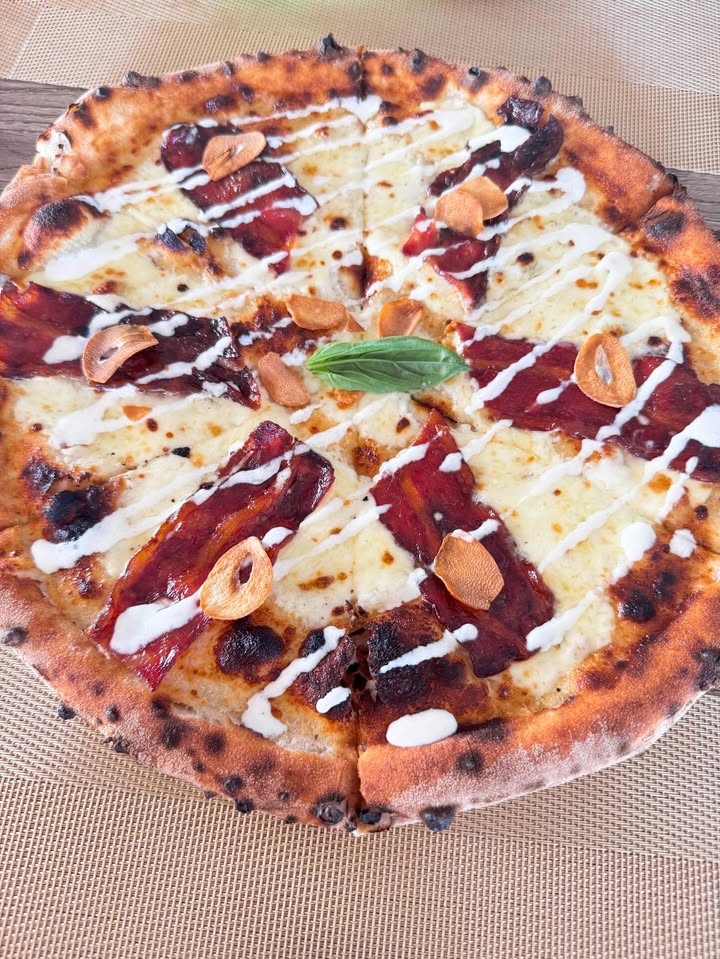 แพรว - คณิตกุล เนตรบุตร