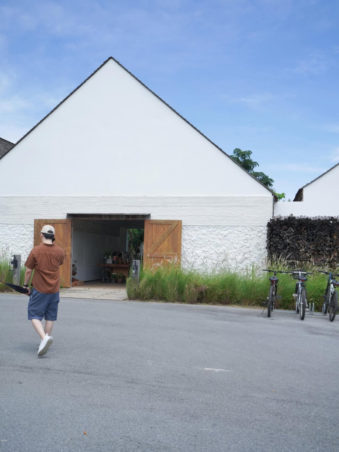 แพรว - คณิตกุล เนตรบุตร