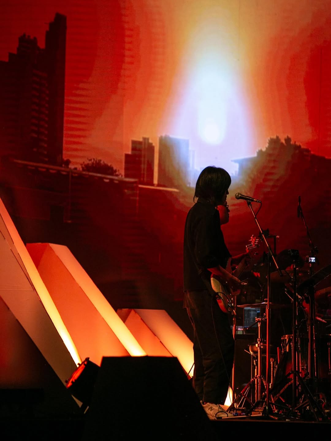 แพรว - คณิตกุล เนตรบุตร