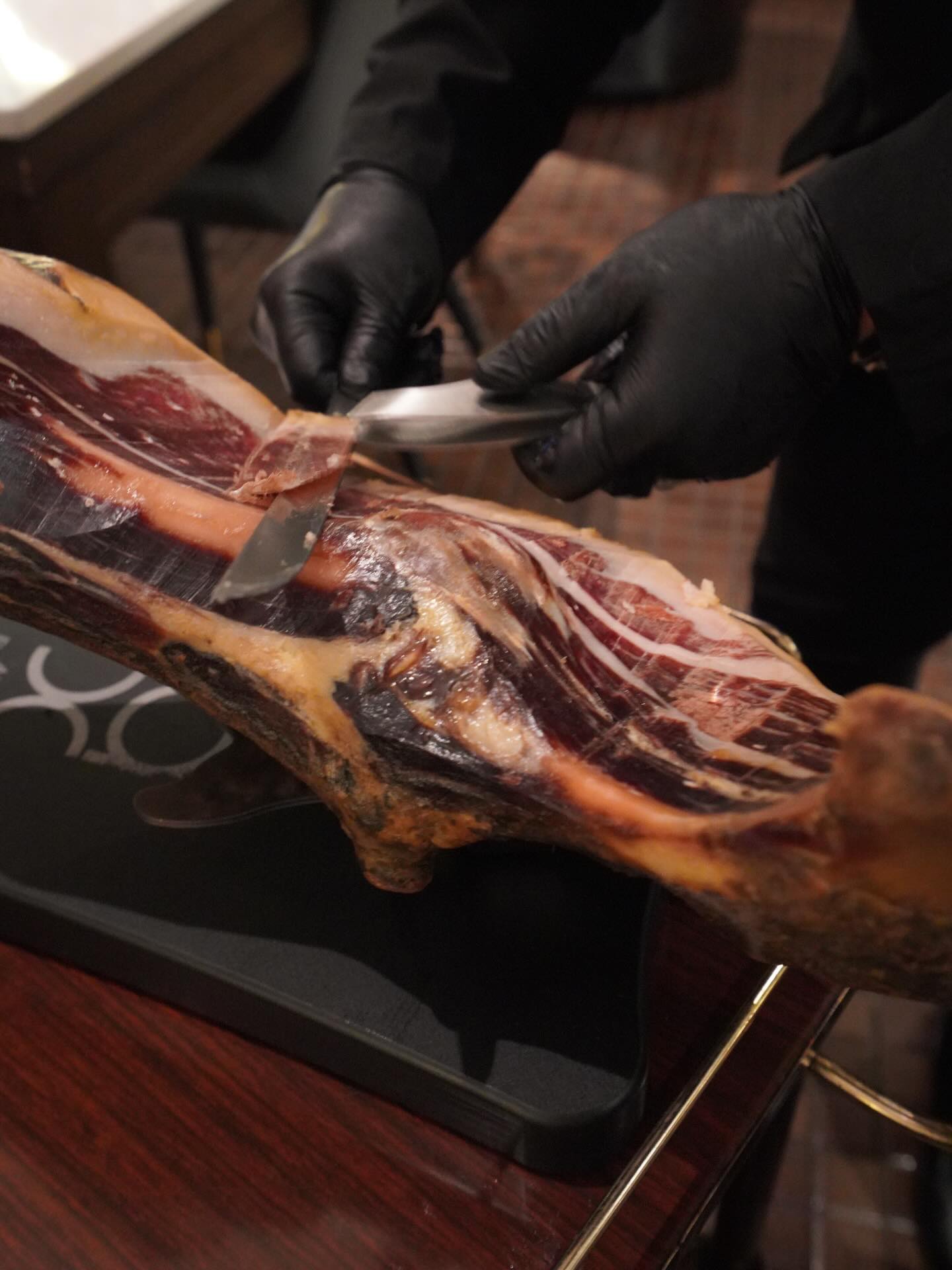 แพรว - คณิตกุล เนตรบุตร