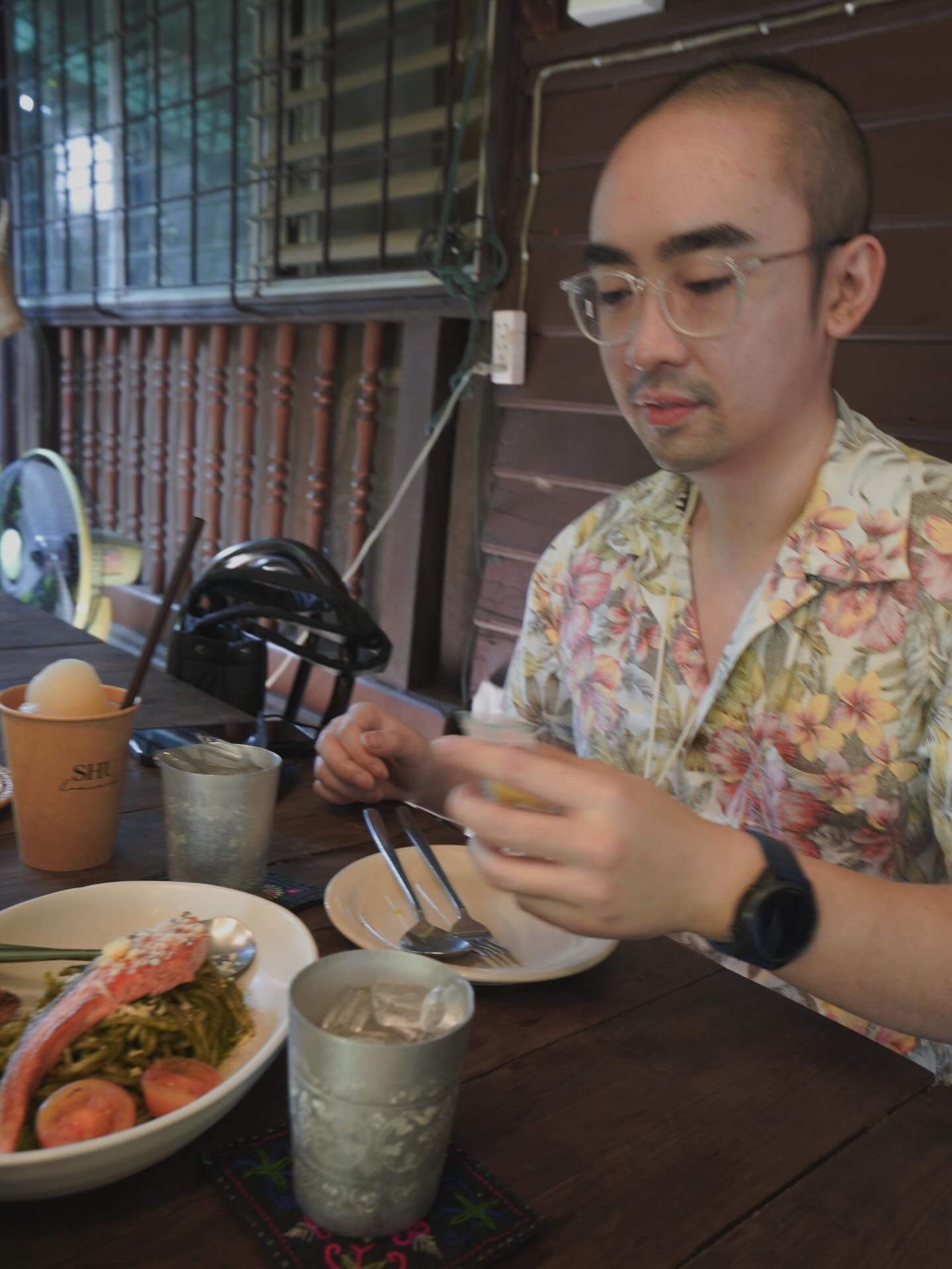 แพรว - คณิตกุล เนตรบุตร