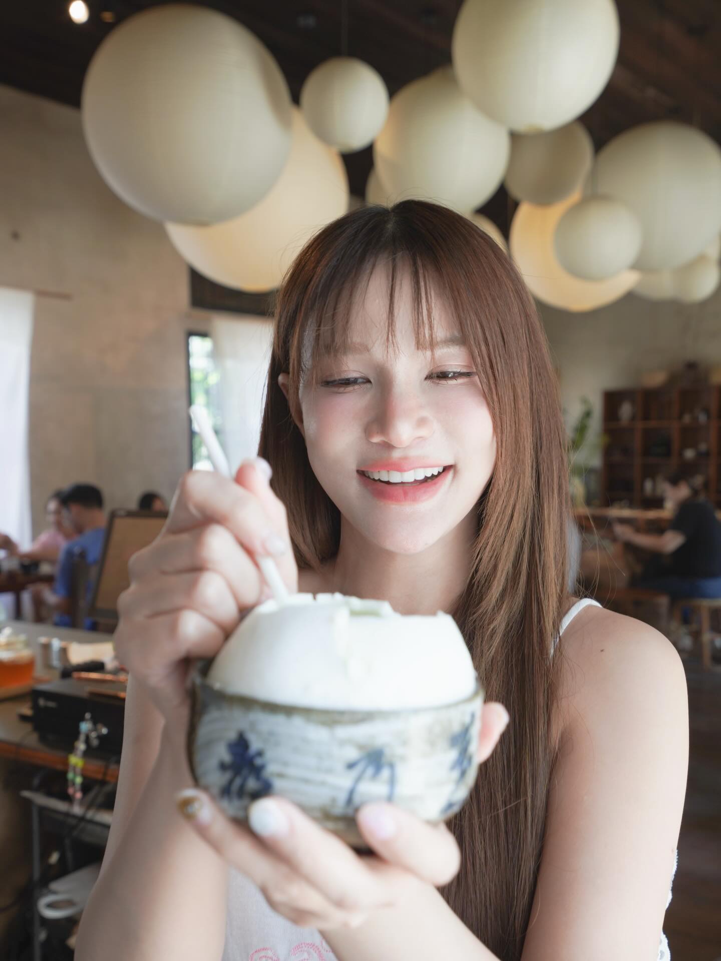 แพรว - คณิตกุล เนตรบุตร