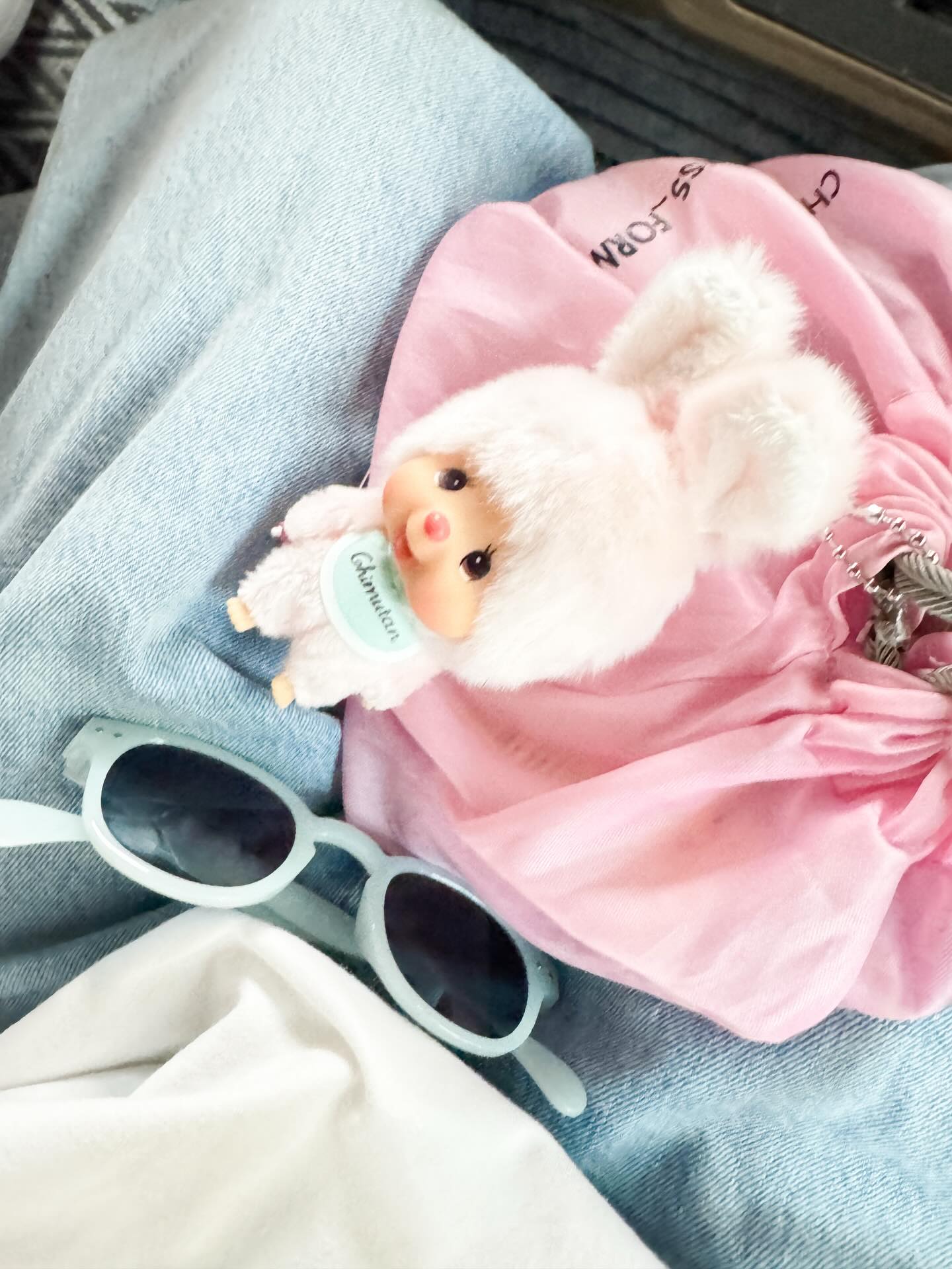 แพรว - คณิตกุล เนตรบุตร