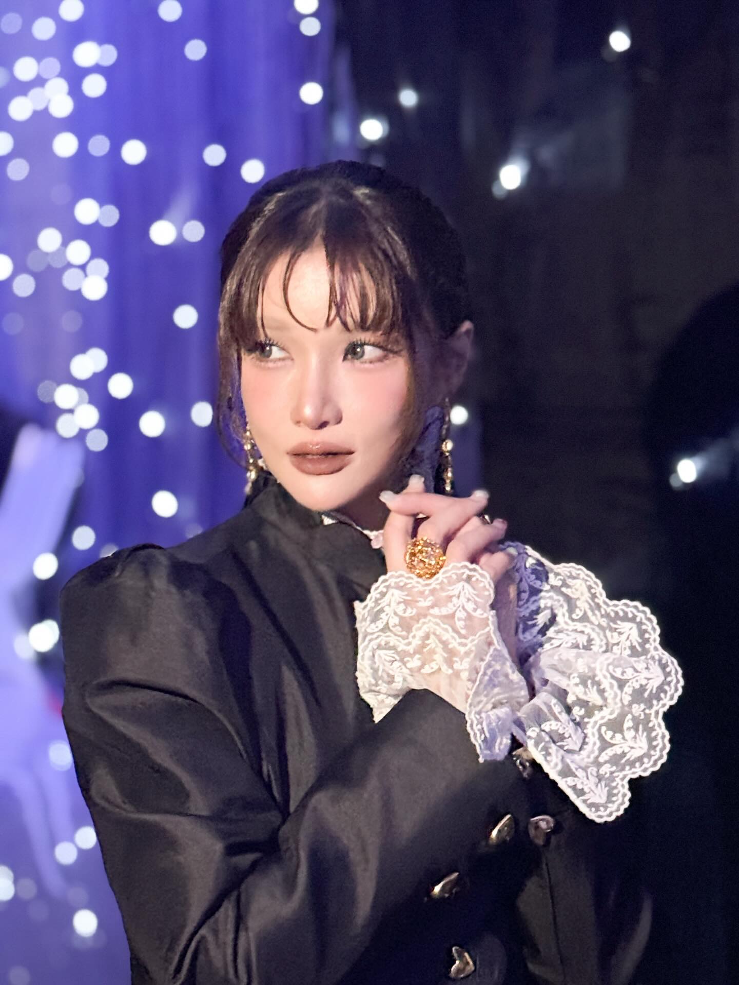 แพรว - คณิตกุล เนตรบุตร