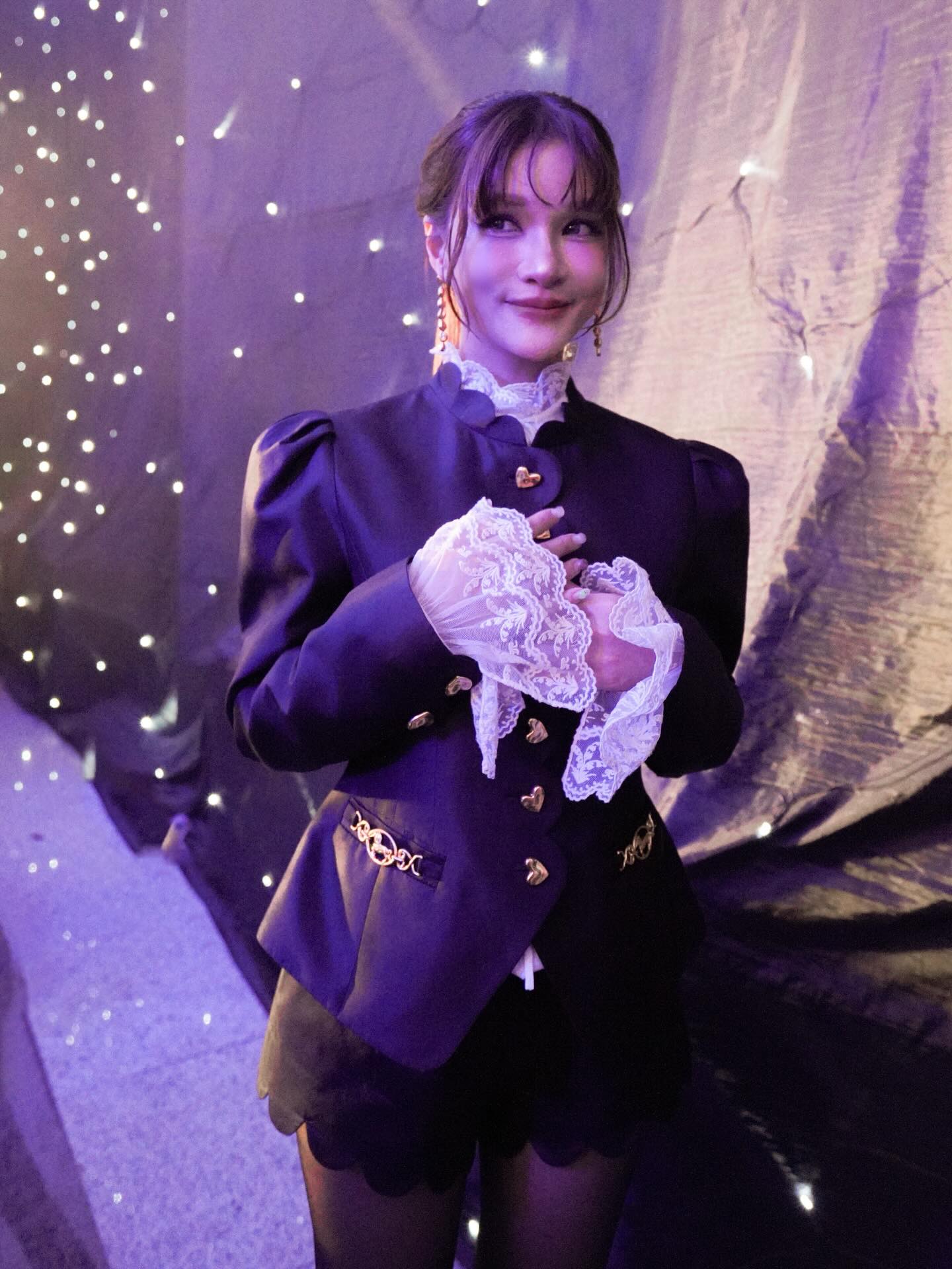 แพรว - คณิตกุล เนตรบุตร