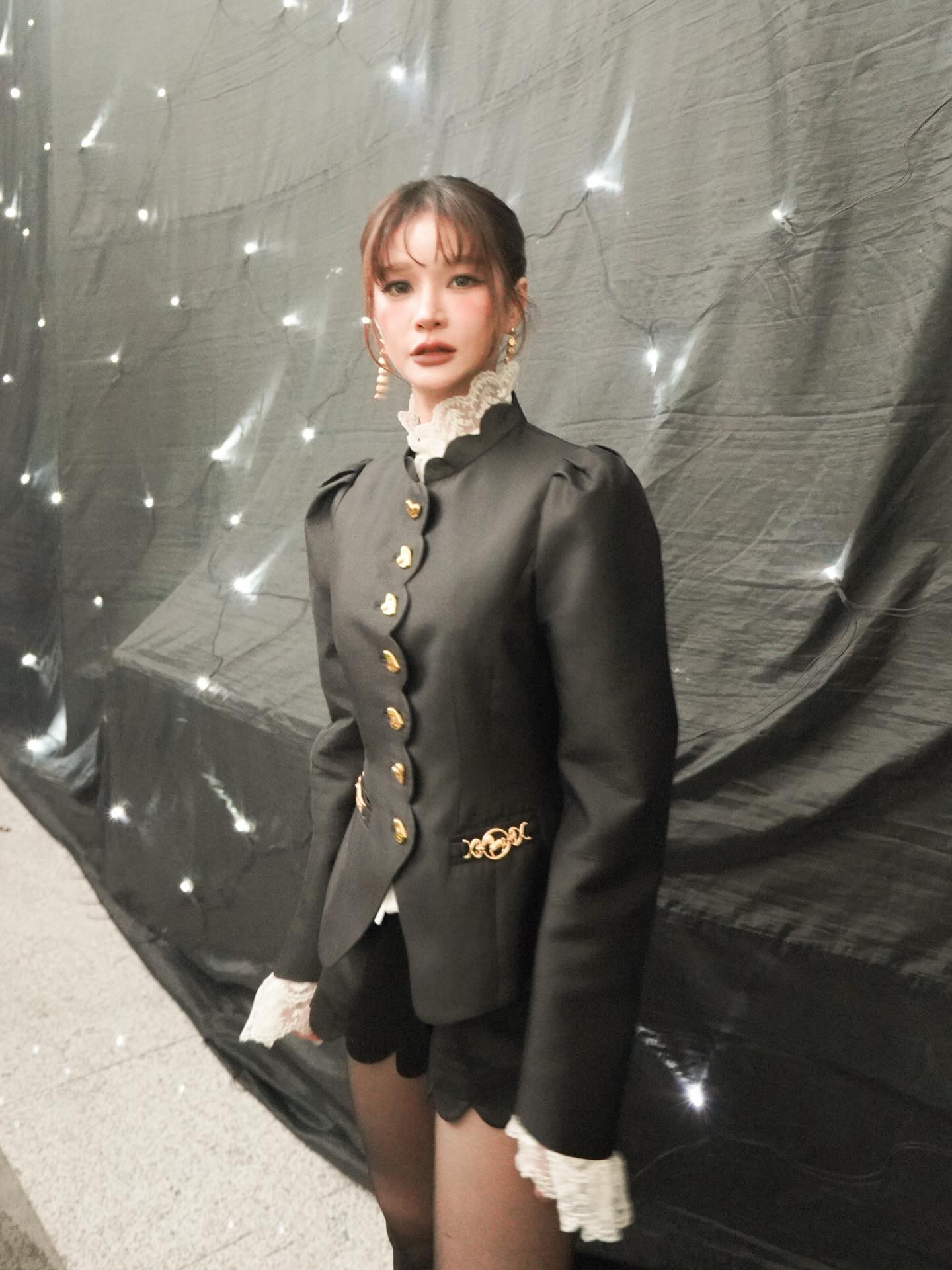 แพรว - คณิตกุล เนตรบุตร