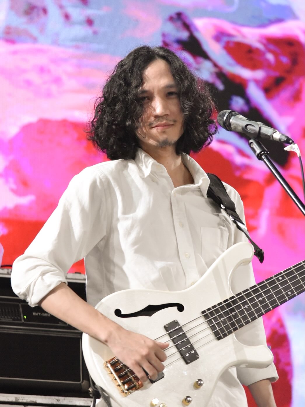 แพรว - คณิตกุล เนตรบุตร