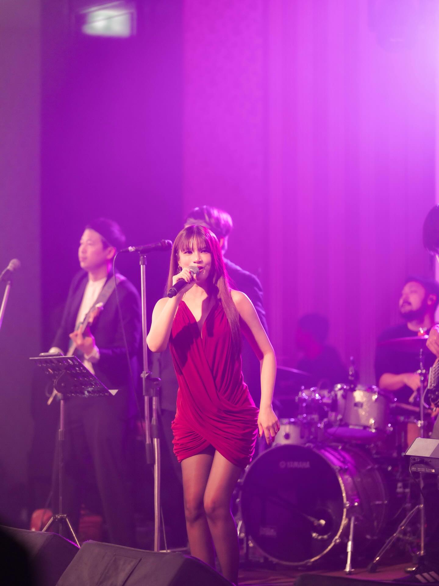 แพรว - คณิตกุล เนตรบุตร