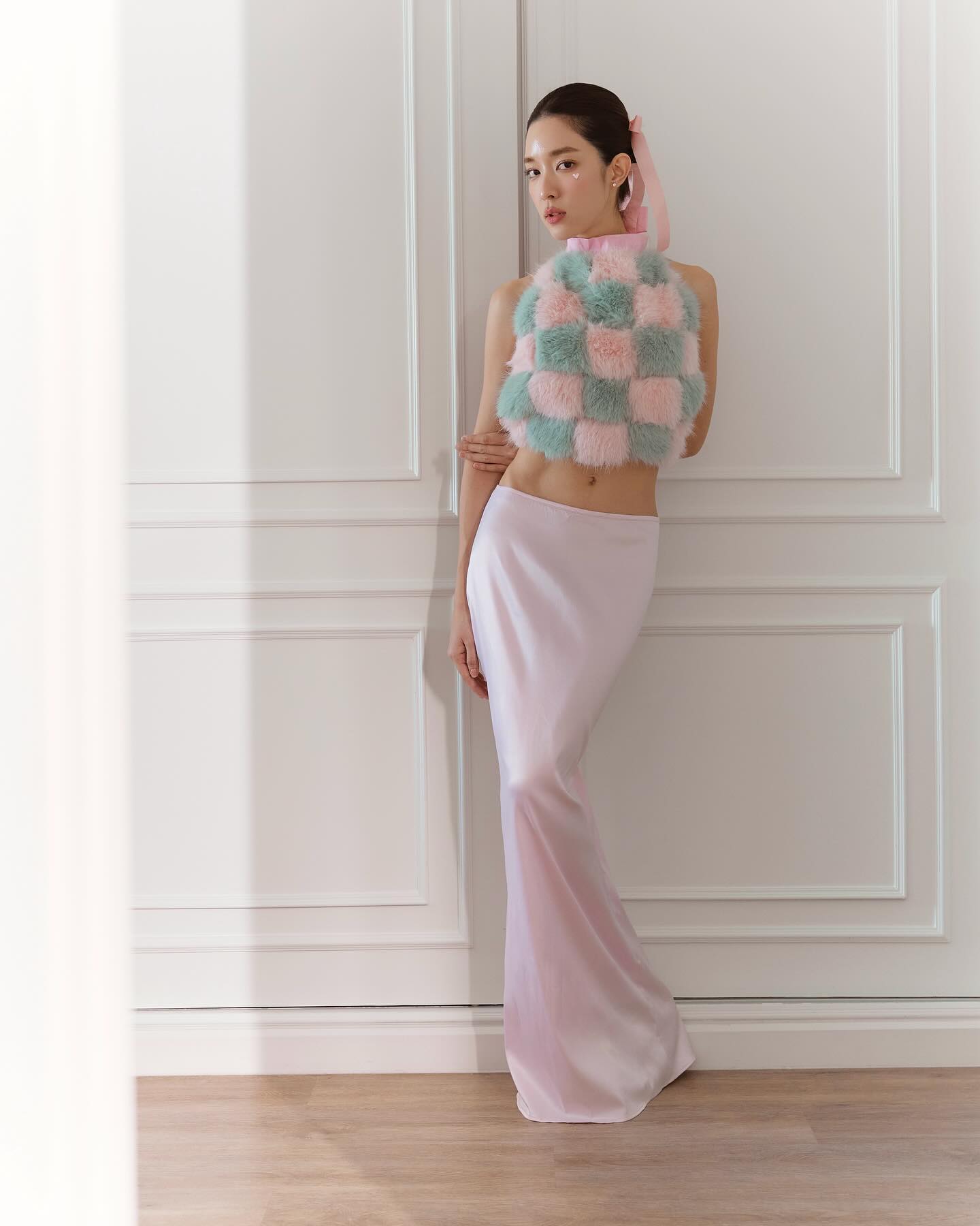 โม - มนชนก แสงฉายเพียงเพ็ญ