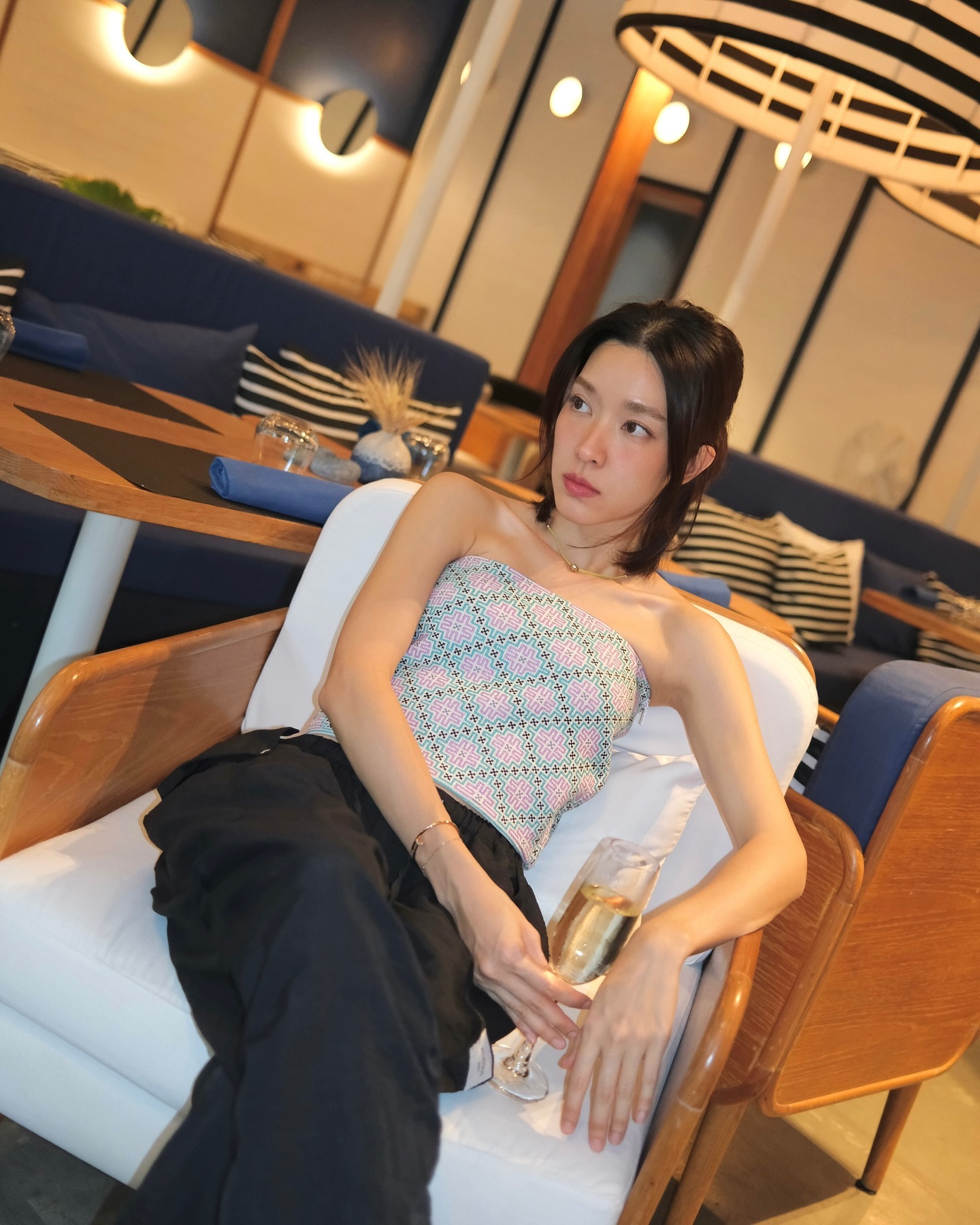 โม - มนชนก แสงฉายเพียงเพ็ญ