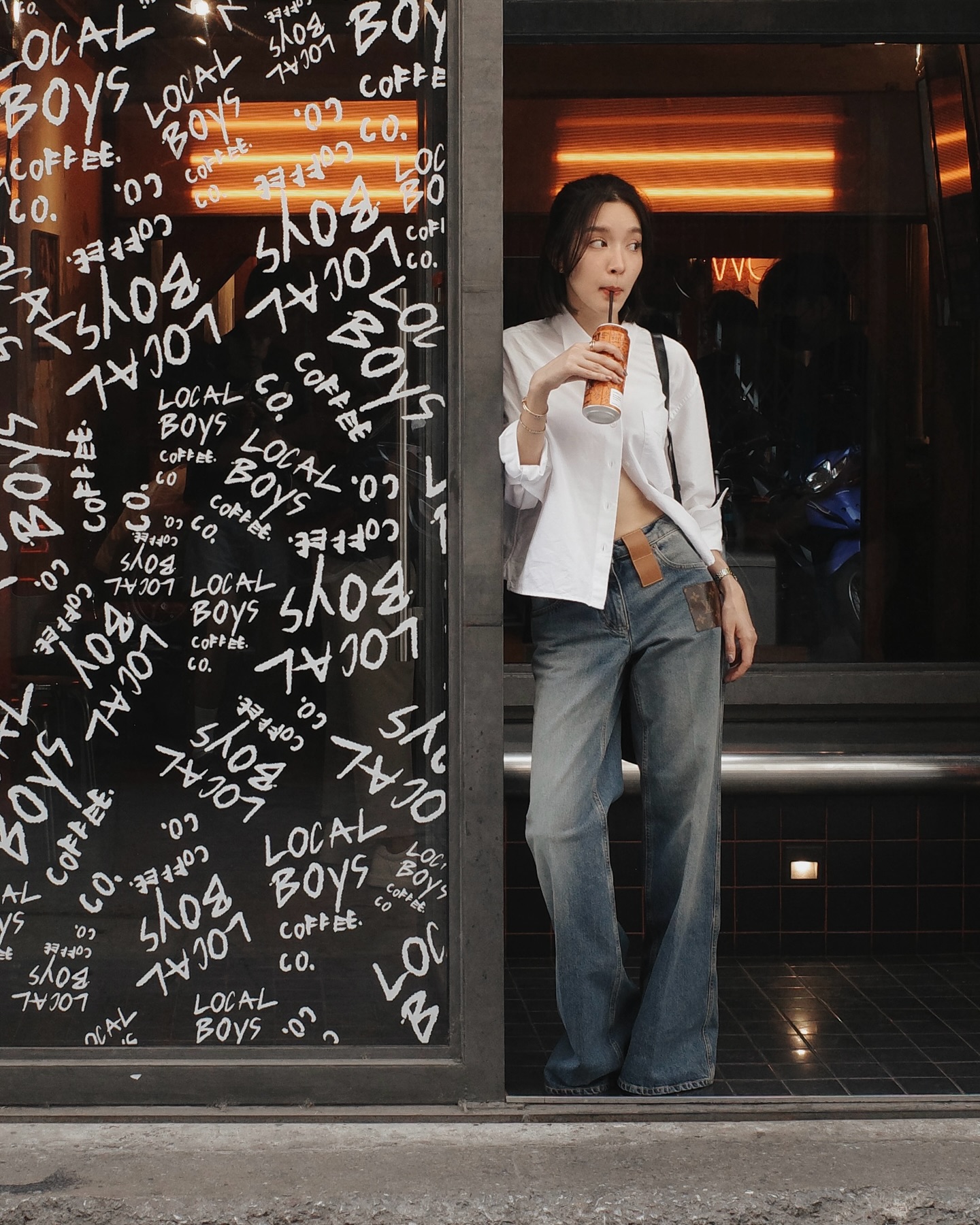 โม - มนชนก แสงฉายเพียงเพ็ญ