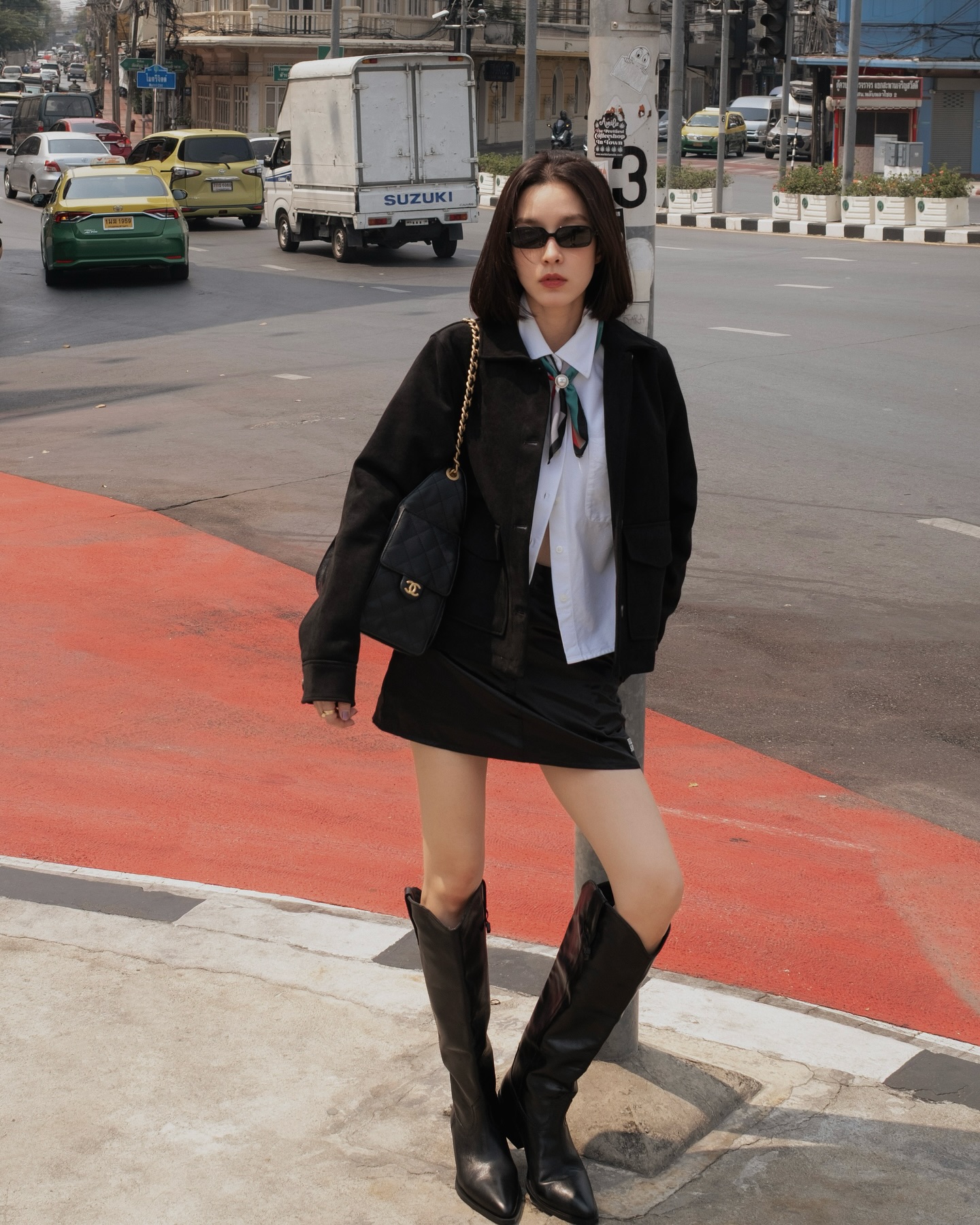 โม - มนชนก แสงฉายเพียงเพ็ญ