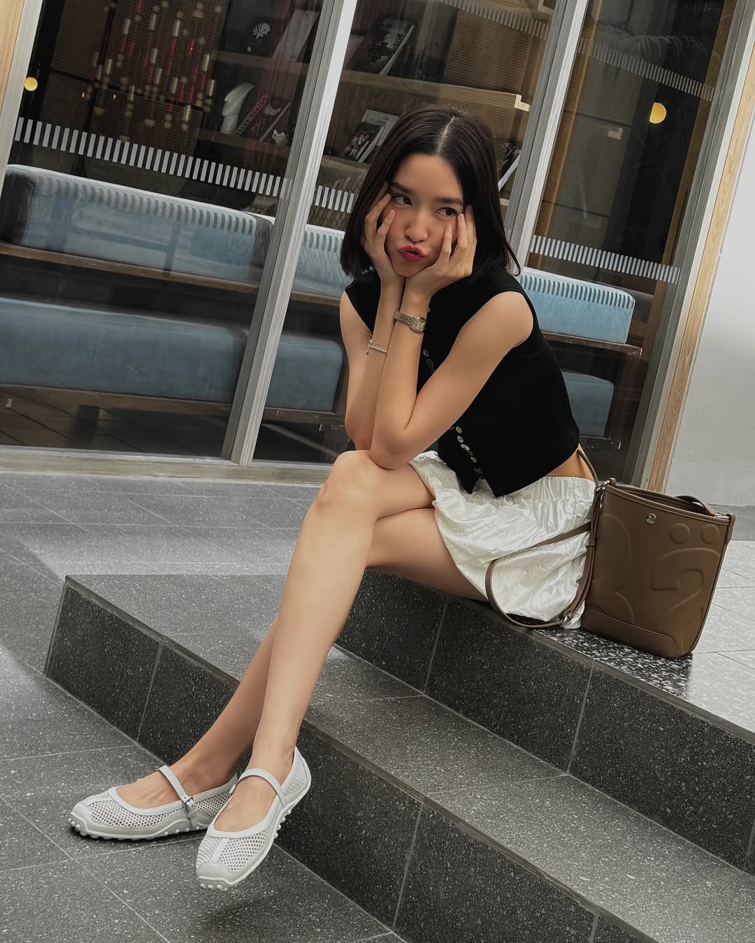 โม - มนชนก แสงฉายเพียงเพ็ญ