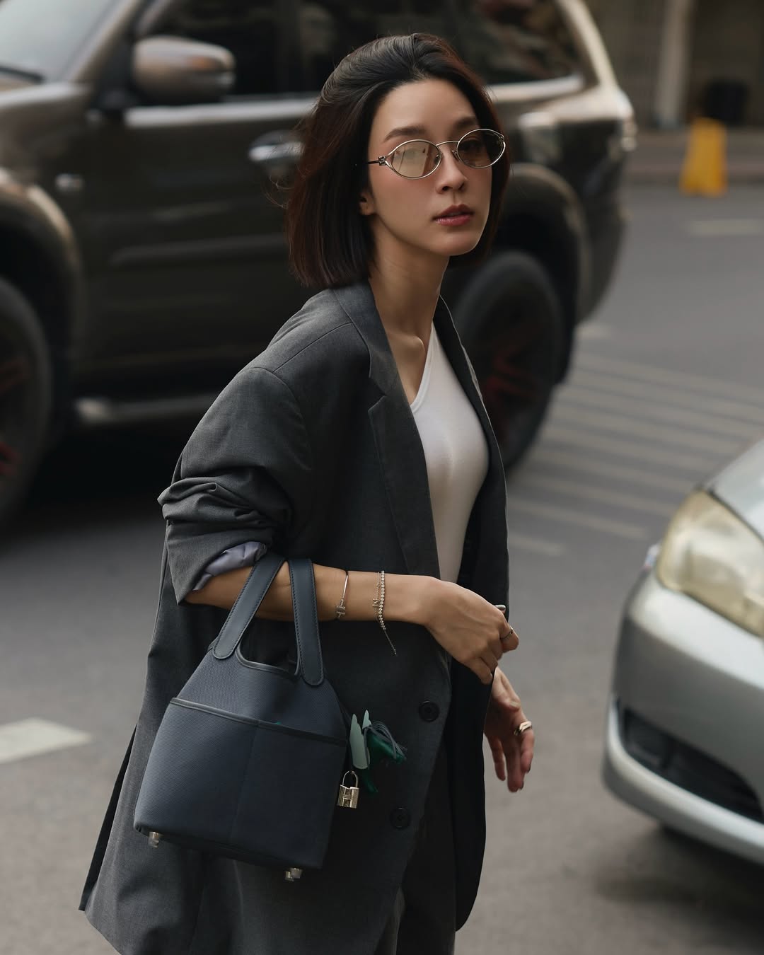 โม - มนชนก แสงฉายเพียงเพ็ญ