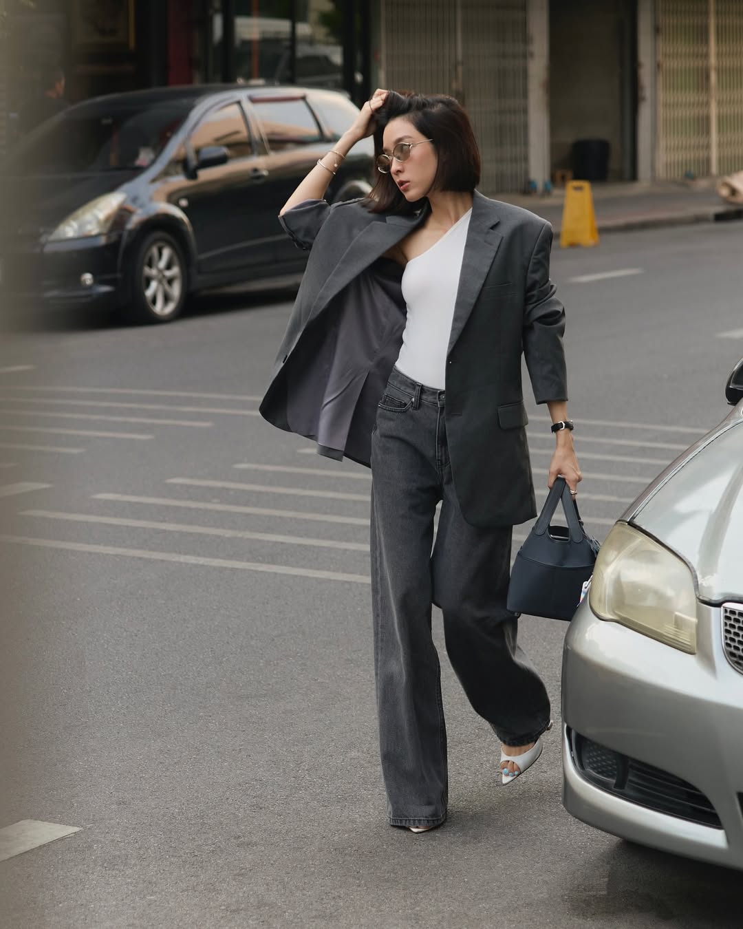 โม - มนชนก แสงฉายเพียงเพ็ญ