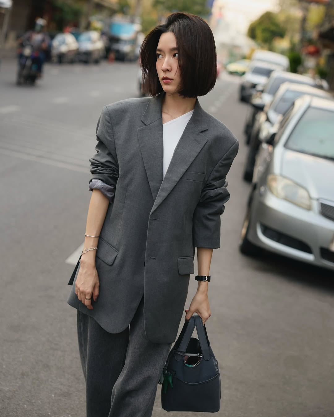 โม - มนชนก แสงฉายเพียงเพ็ญ