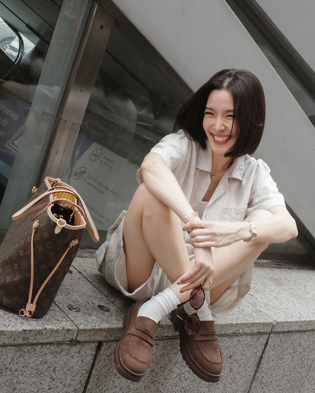 โม - มนชนก แสงฉายเพียงเพ็ญ