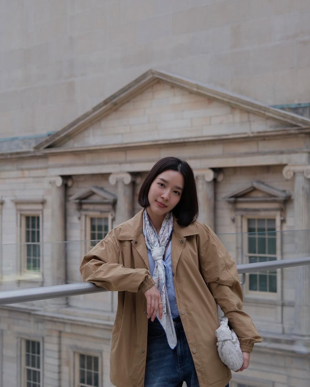 โม - มนชนก แสงฉายเพียงเพ็ญ