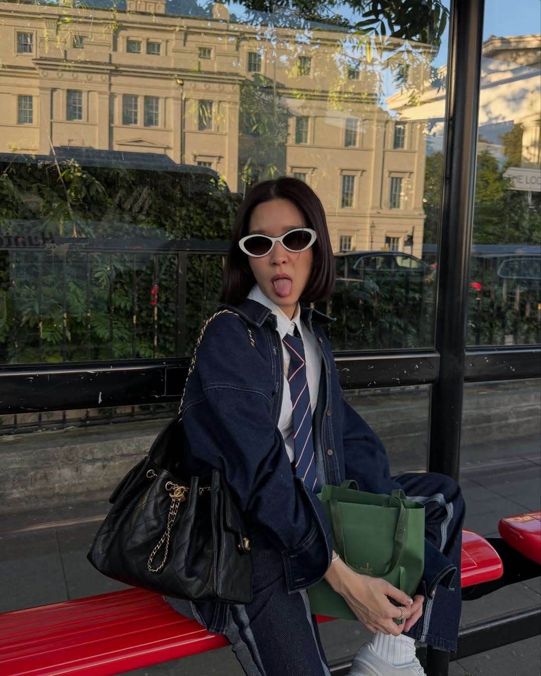โม - มนชนก แสงฉายเพียงเพ็ญ