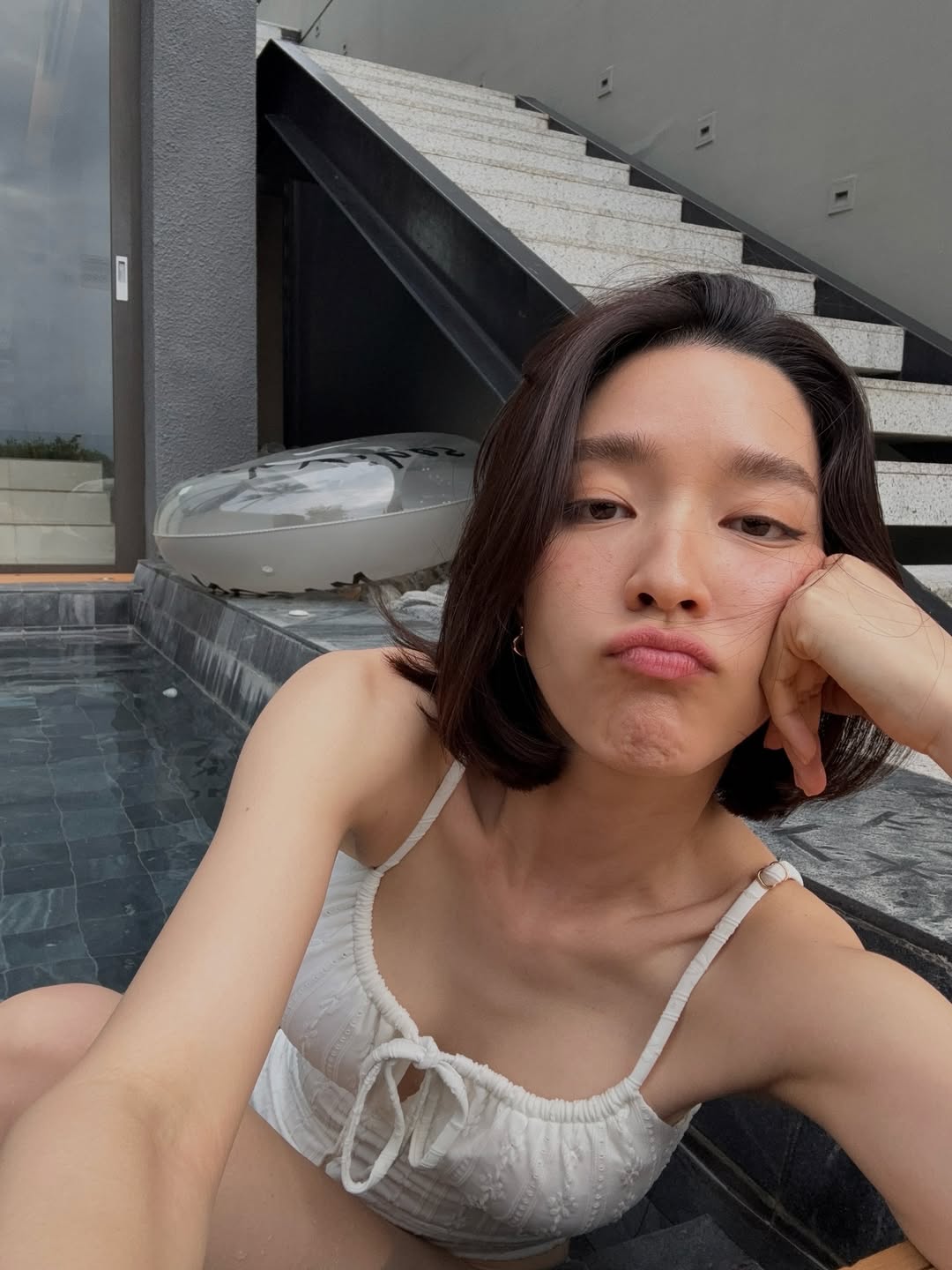 โม - มนชนก แสงฉายเพียงเพ็ญ