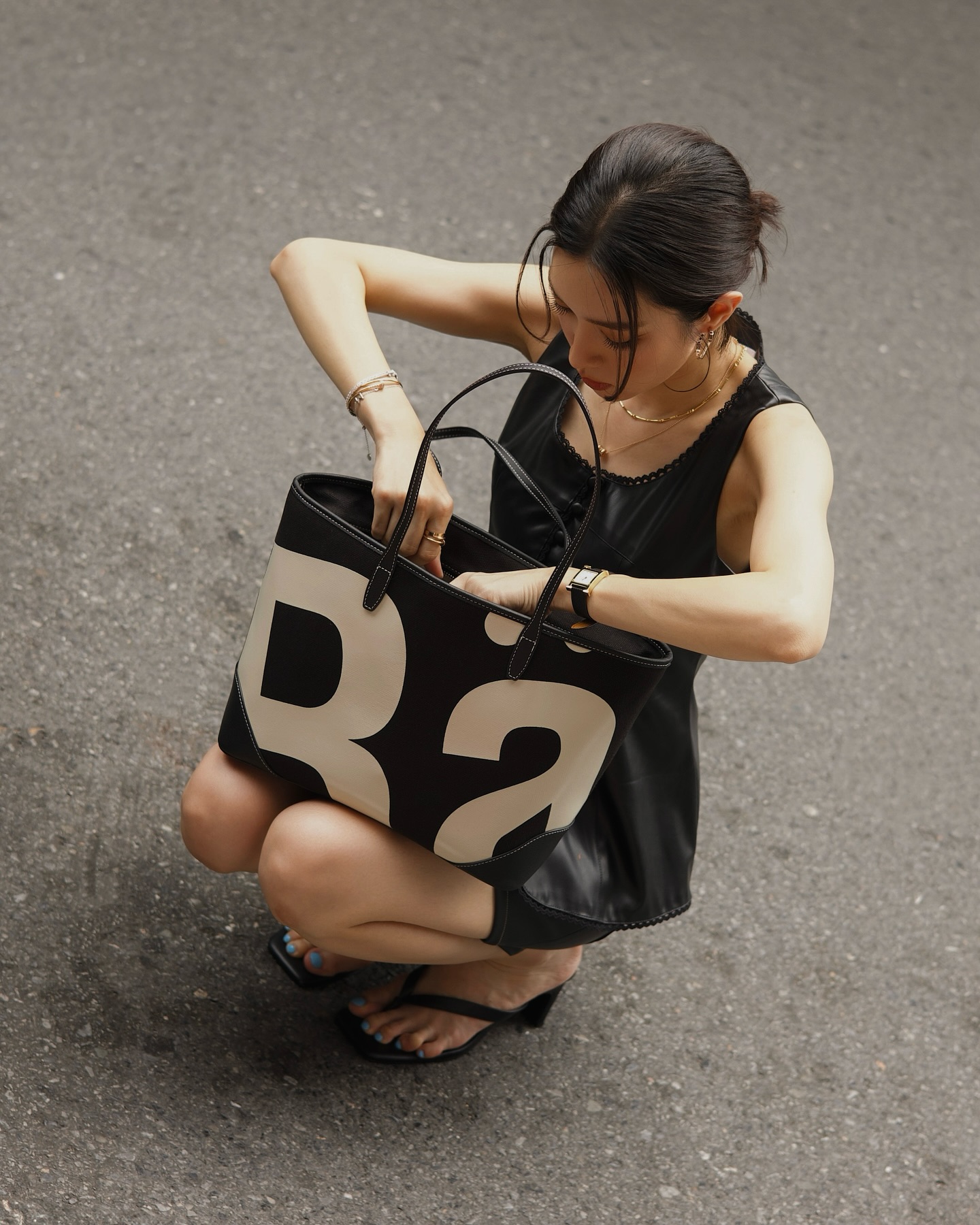 โม - มนชนก แสงฉายเพียงเพ็ญ