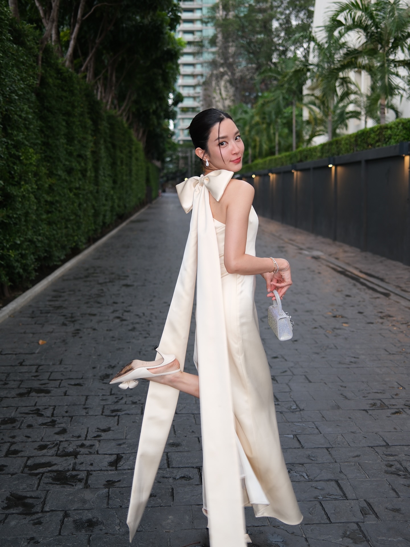 โม - มนชนก แสงฉายเพียงเพ็ญ
