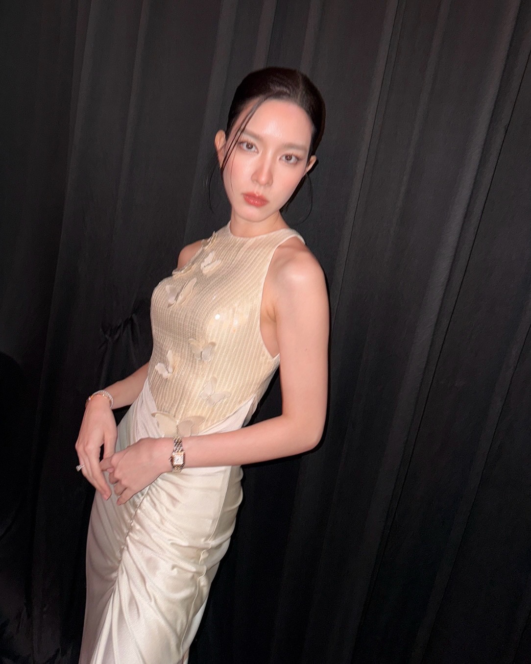 โม - มนชนก แสงฉายเพียงเพ็ญ
