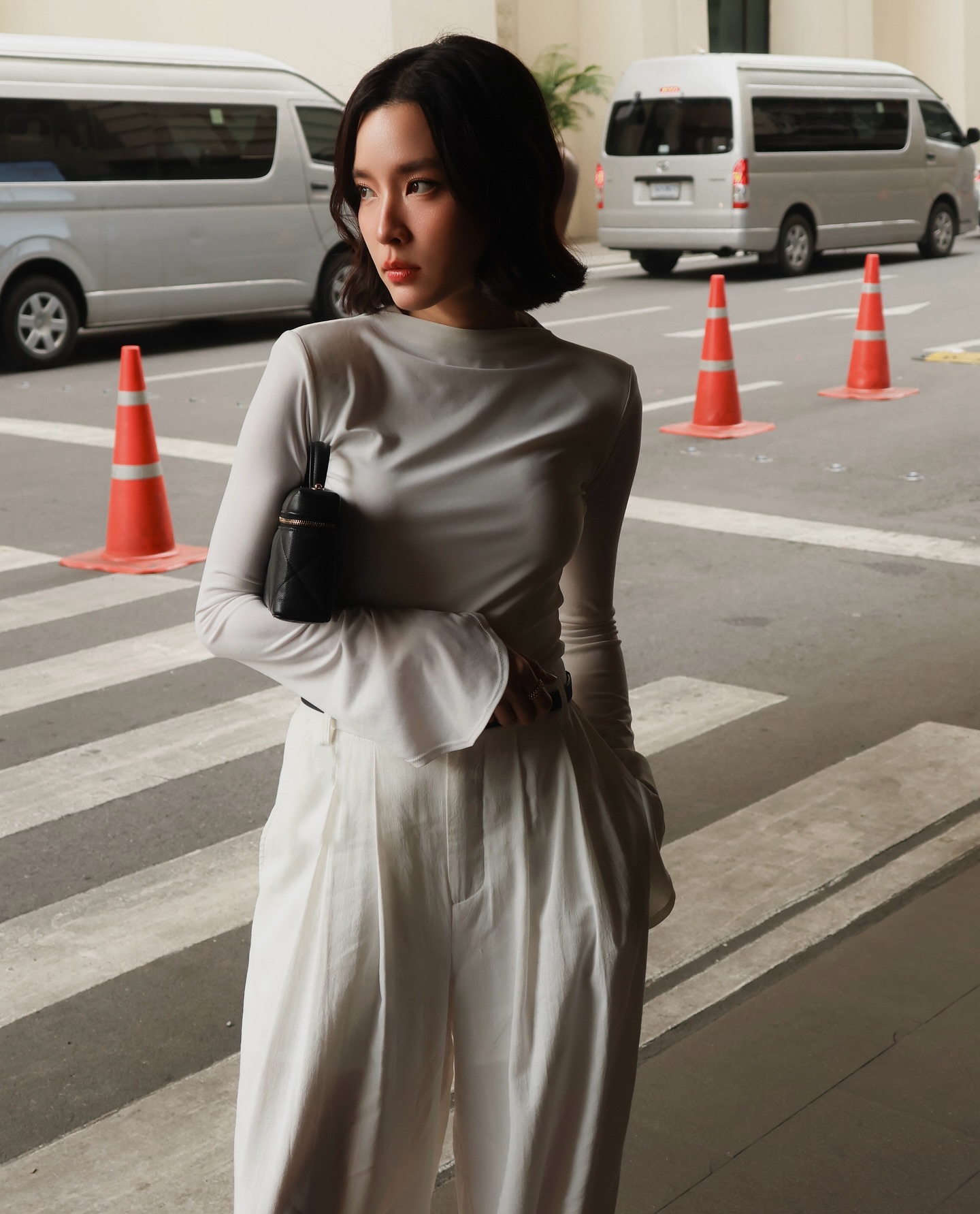 โม - มนชนก แสงฉายเพียงเพ็ญ