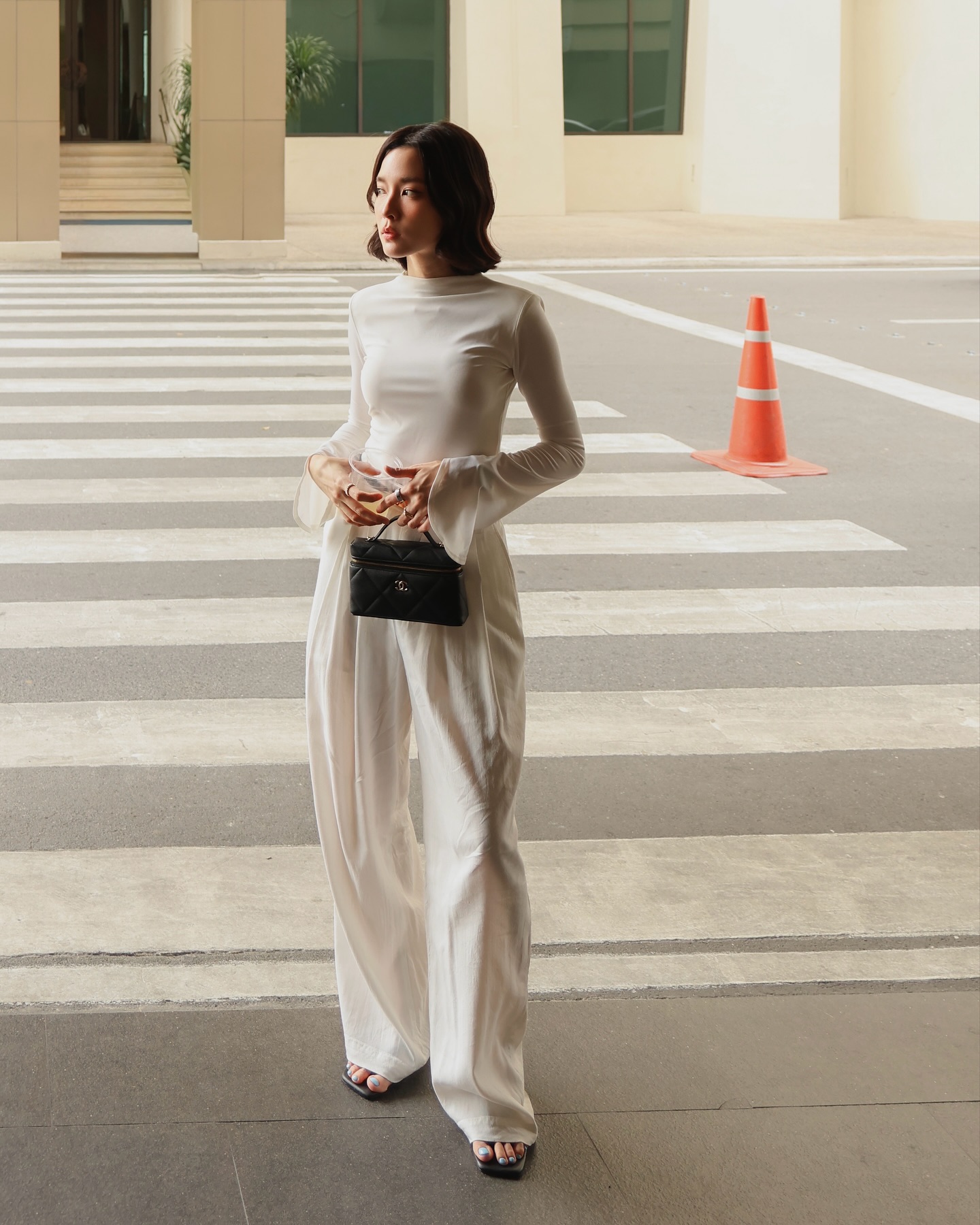 โม - มนชนก แสงฉายเพียงเพ็ญ